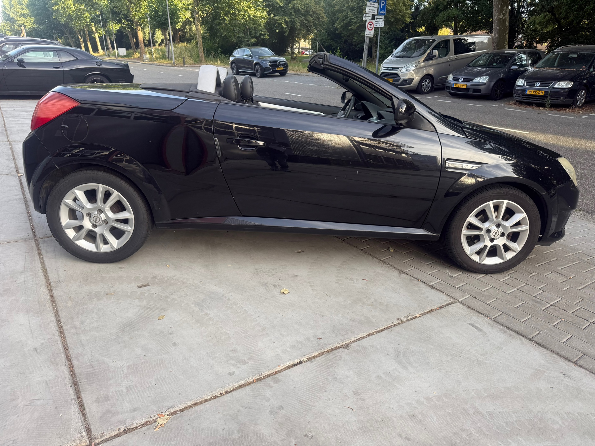 Foto van Opel Tigra