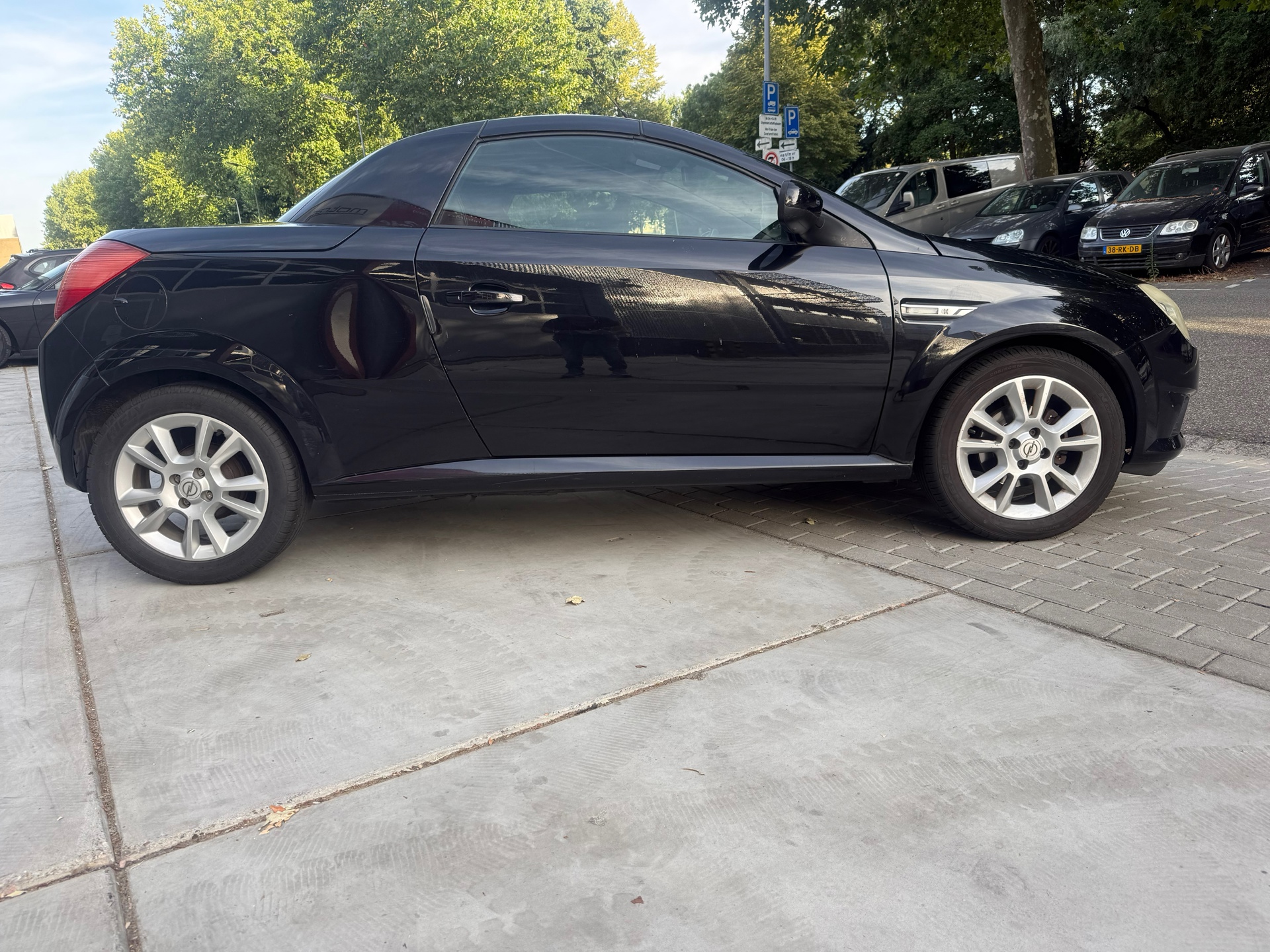 Foto van Opel Tigra