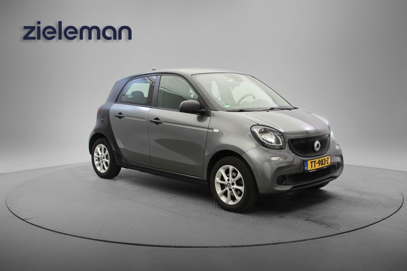 Smart Forfour 1.0 5 Deurs - Airco 2018 - voorkant