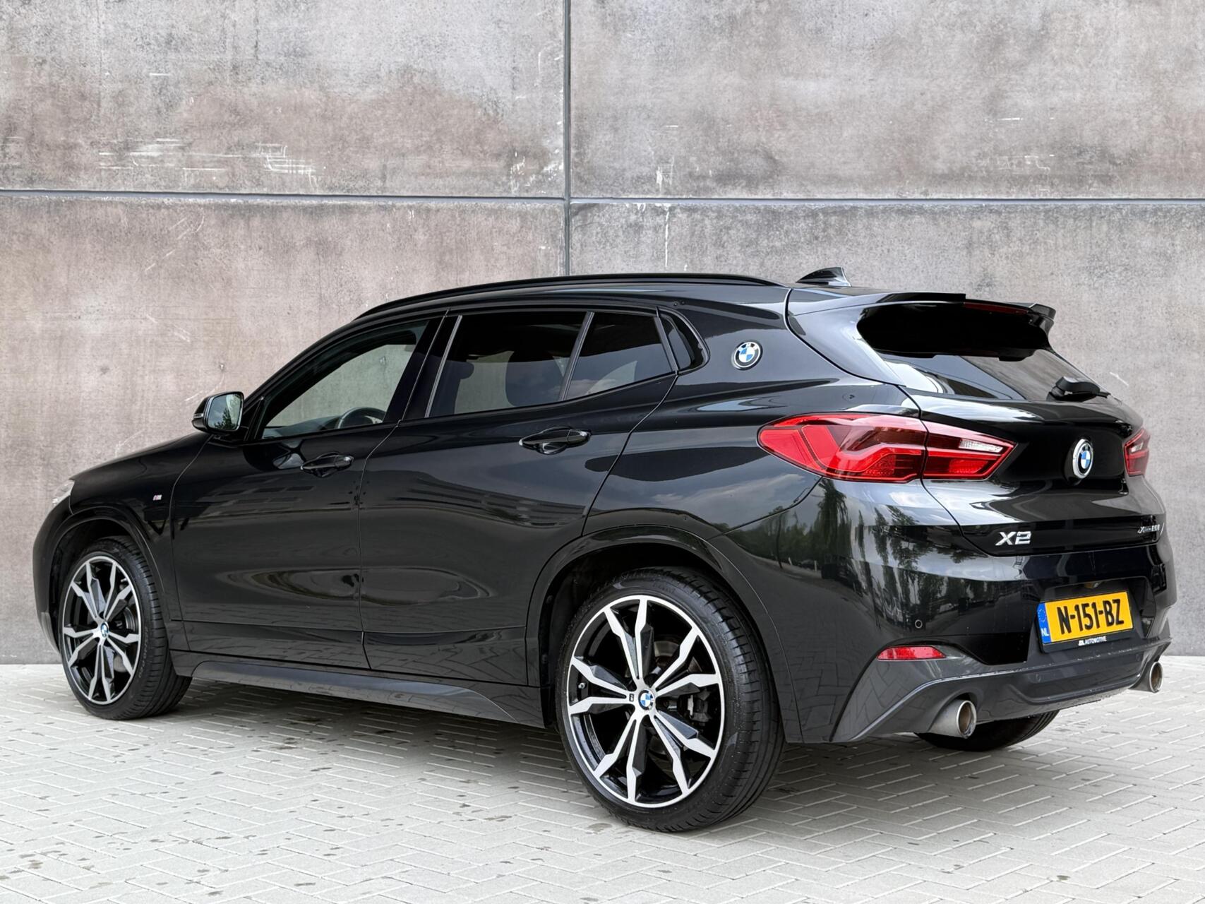 Foto van BMW X2 Xdrive20i