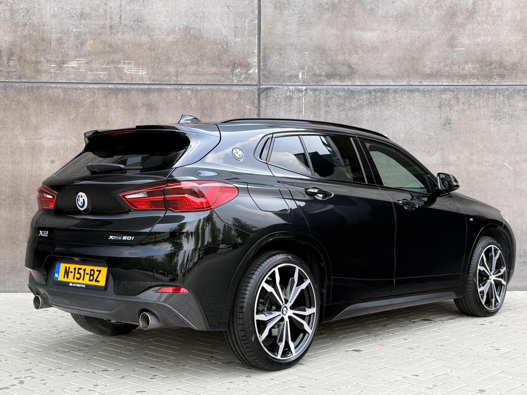 Foto van BMW X2 Xdrive20i