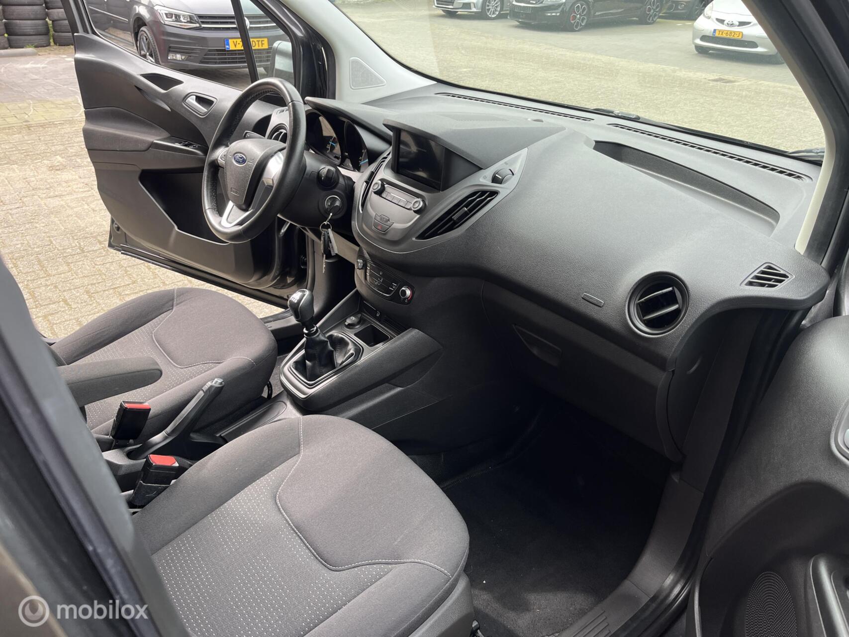 Foto van Ford Transit Courier