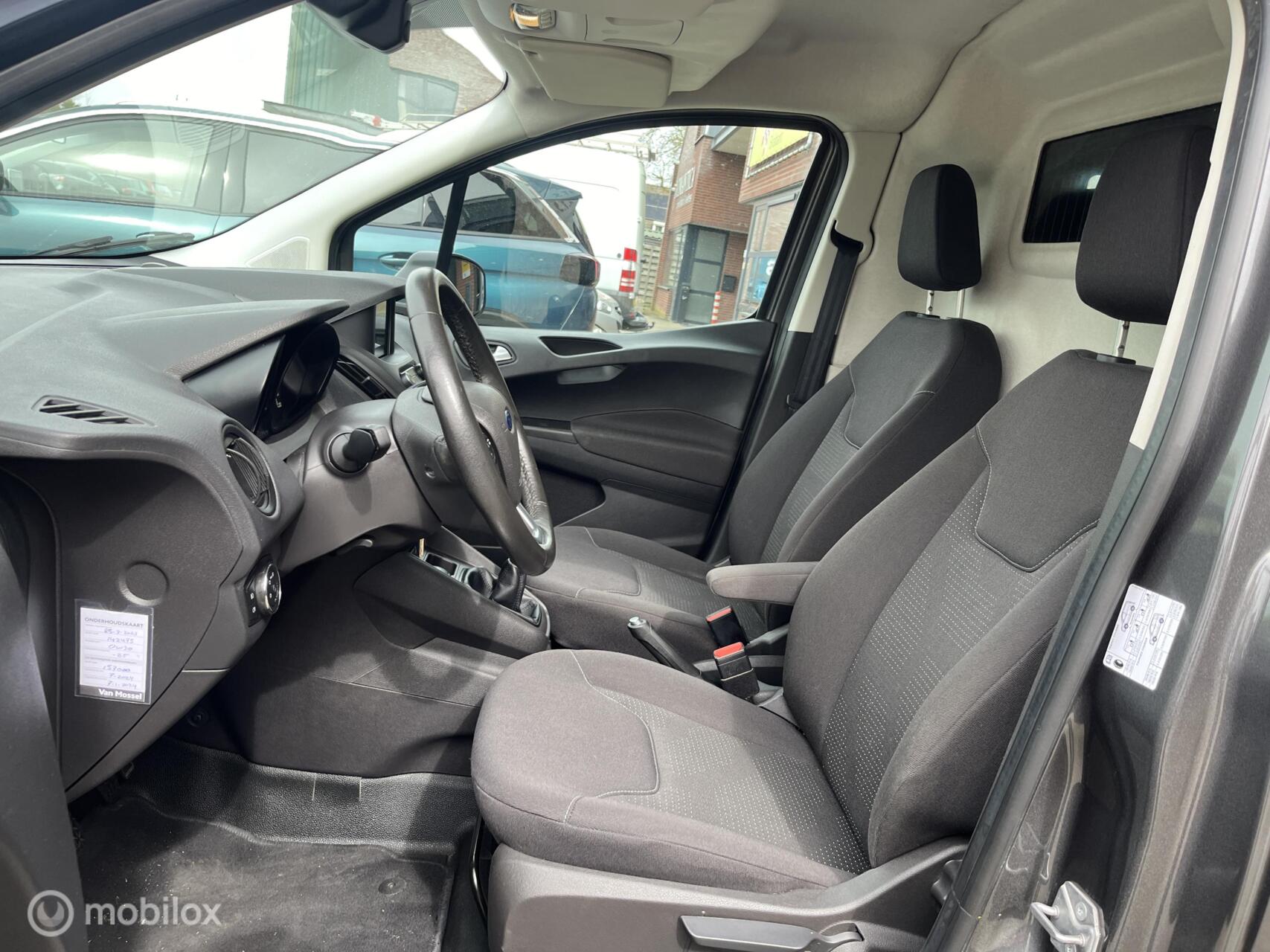 Foto van Ford Transit Courier