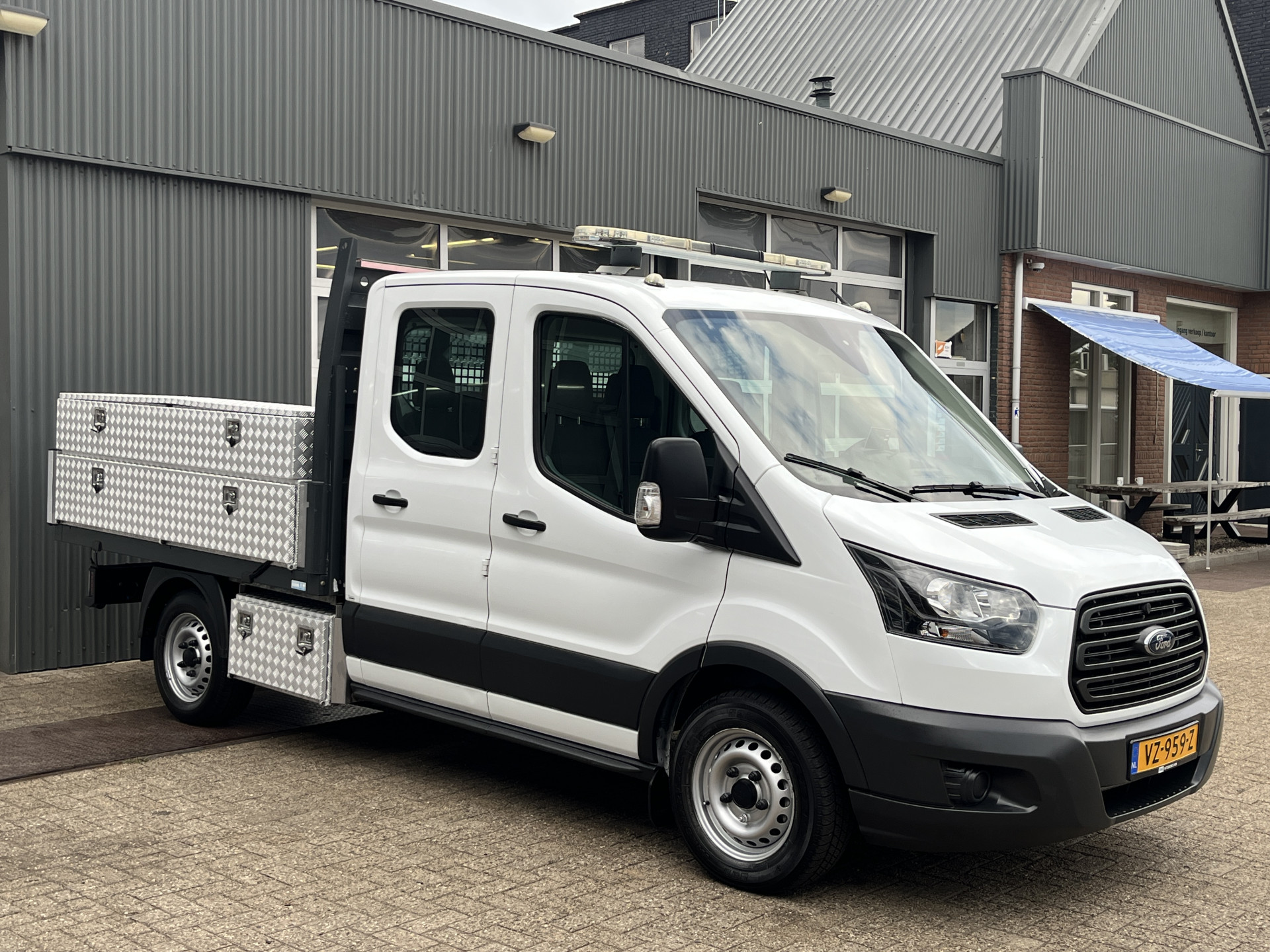 Ford Transit 310 2.0 TDCI L2H1 DC 2016 - voorkant
