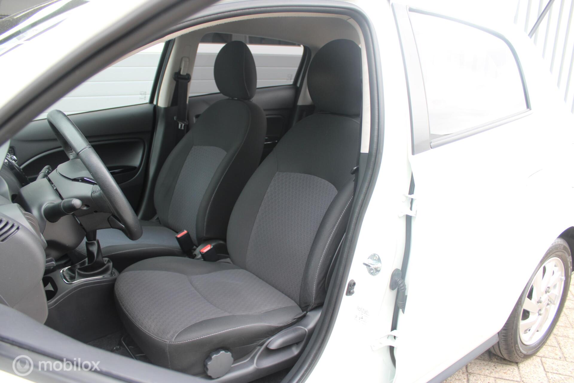 Foto van Mitsubishi Mitsubishi Space Star