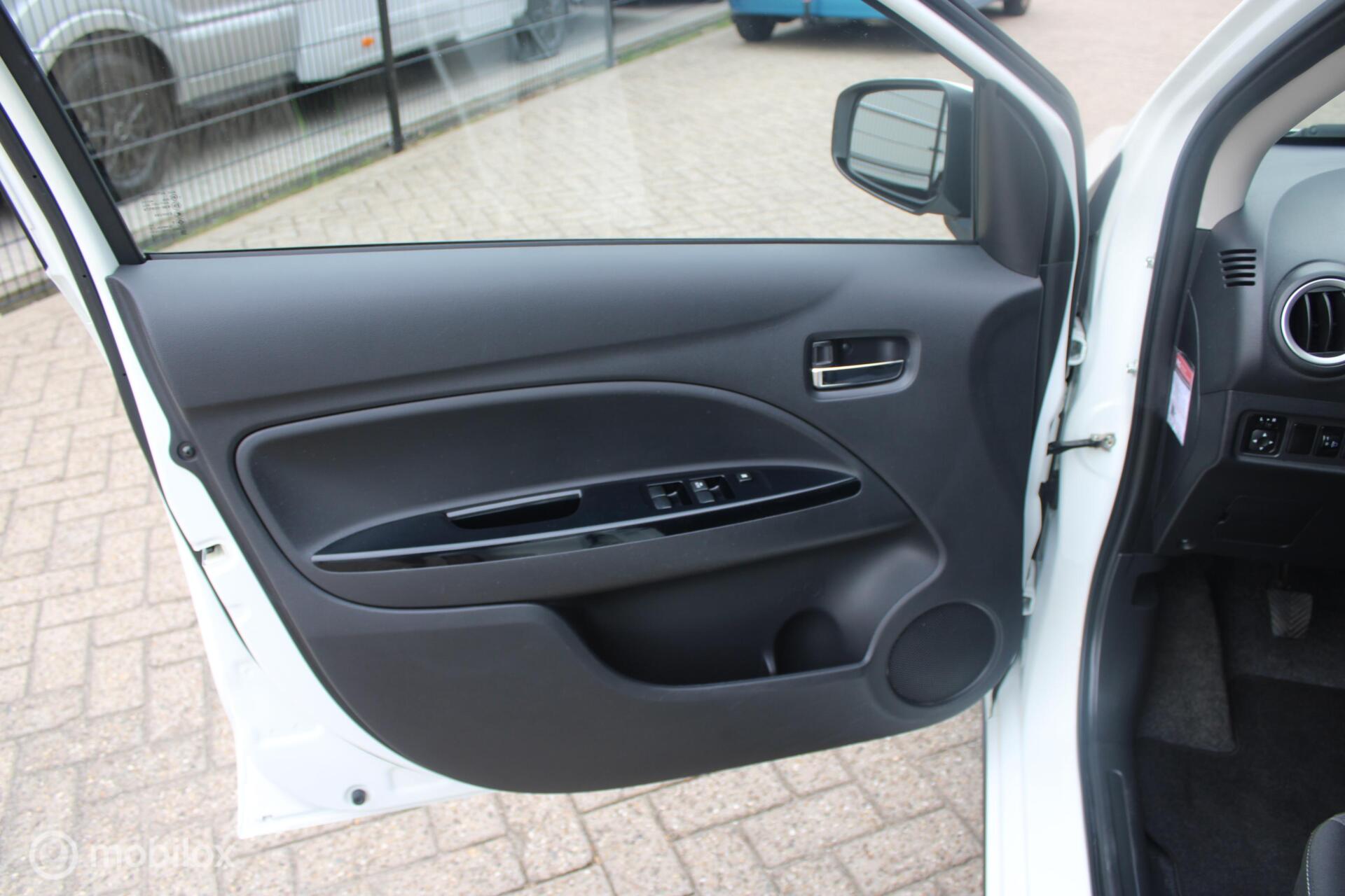 Foto van Mitsubishi Mitsubishi Space Star