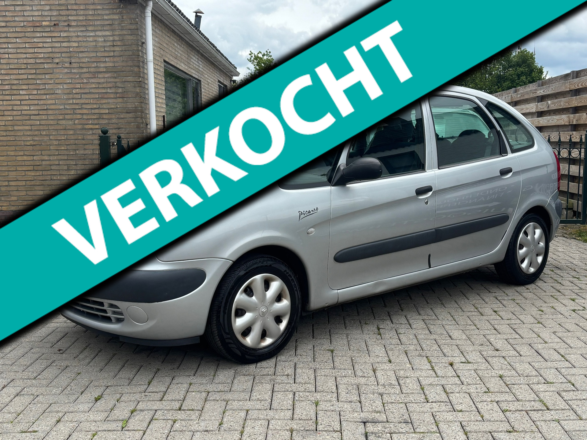 Citroen Xsara Picasso 1.8i-16V |airco | nw apk | trekhaak | koopje ! 2003 - voorkant