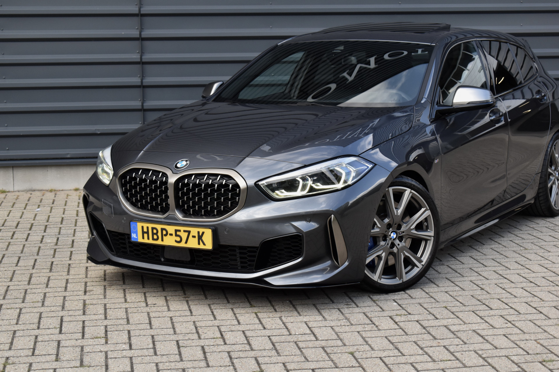 Foto van BMW M135i xDrive