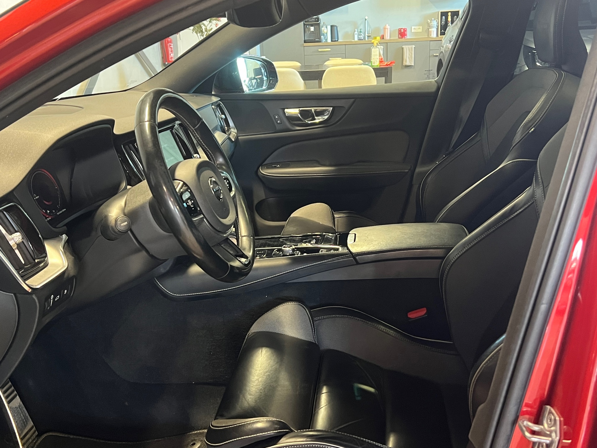 Foto van Volvo V60 T8 Twin Engine