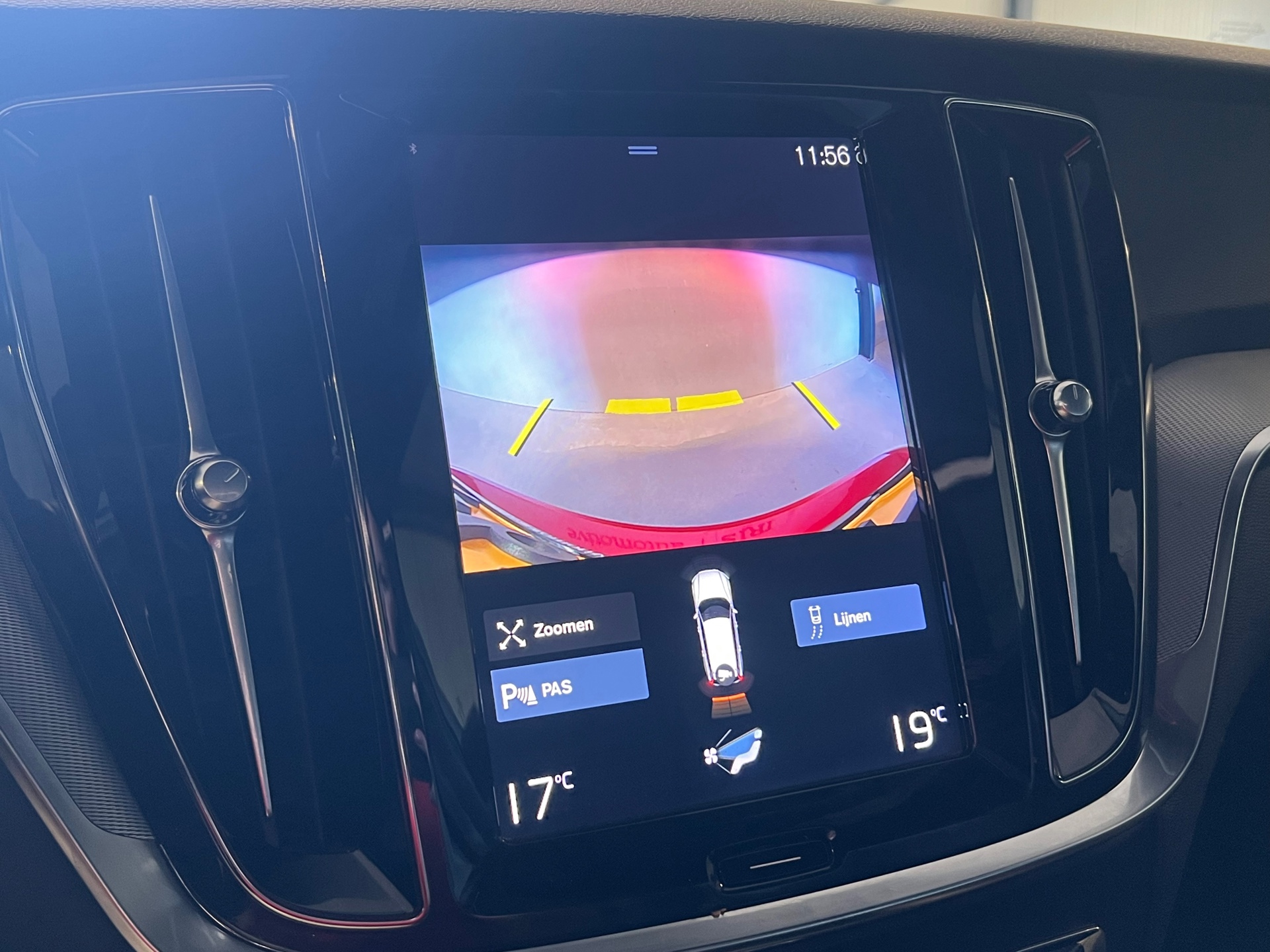 Foto van Volvo V60 T8 Twin Engine
