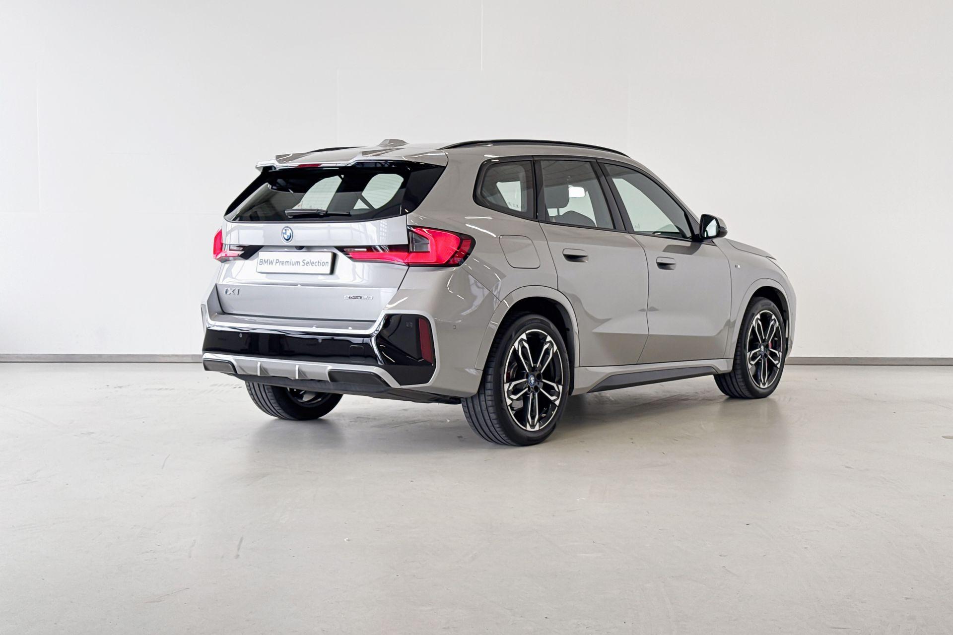 Foto van BMW Ix1 Edrive20