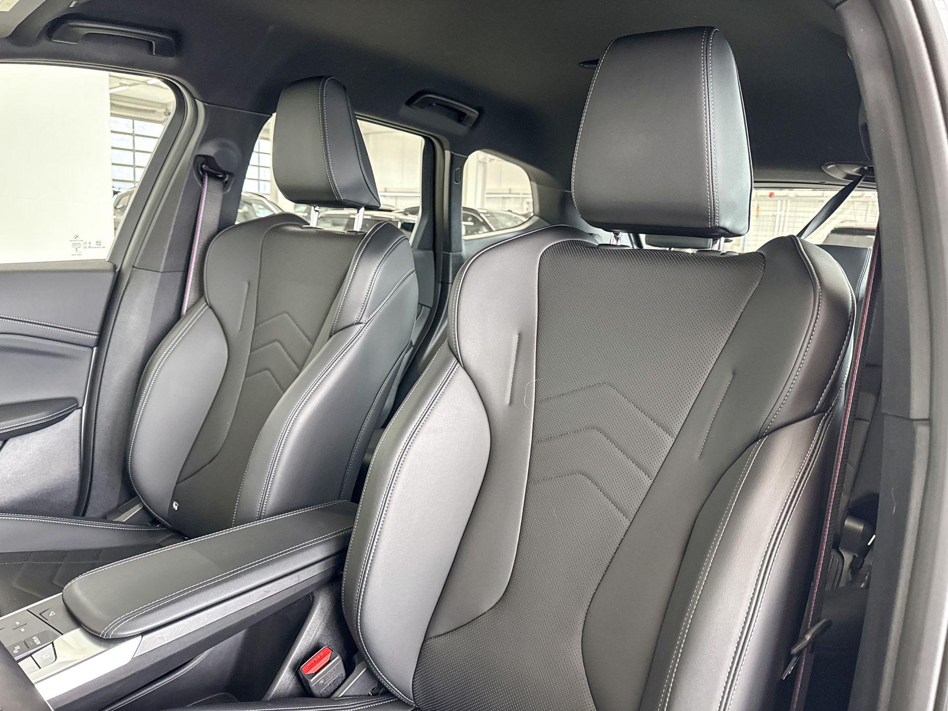 Foto van BMW Ix1 Edrive20