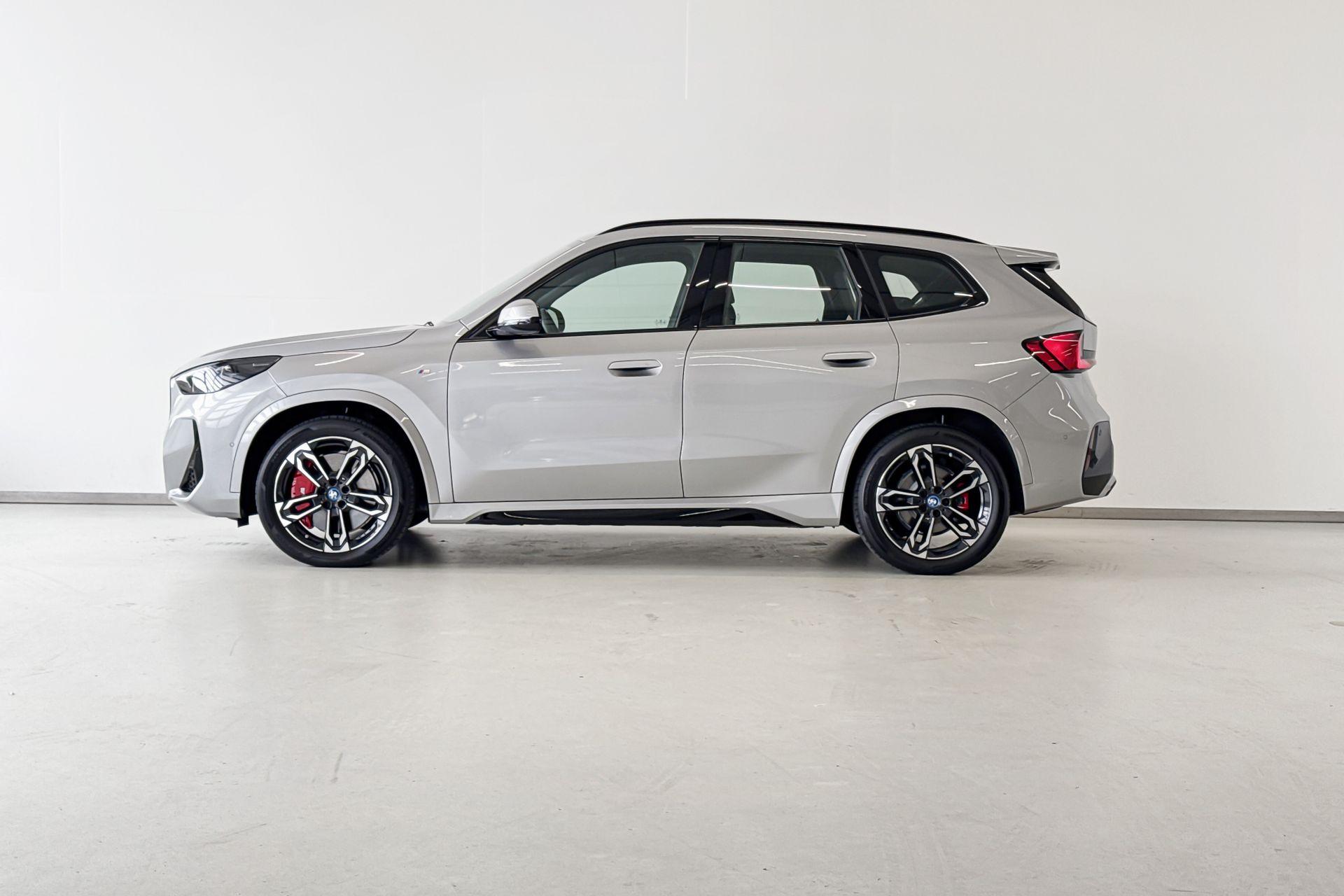 Foto van BMW Ix1 Edrive20
