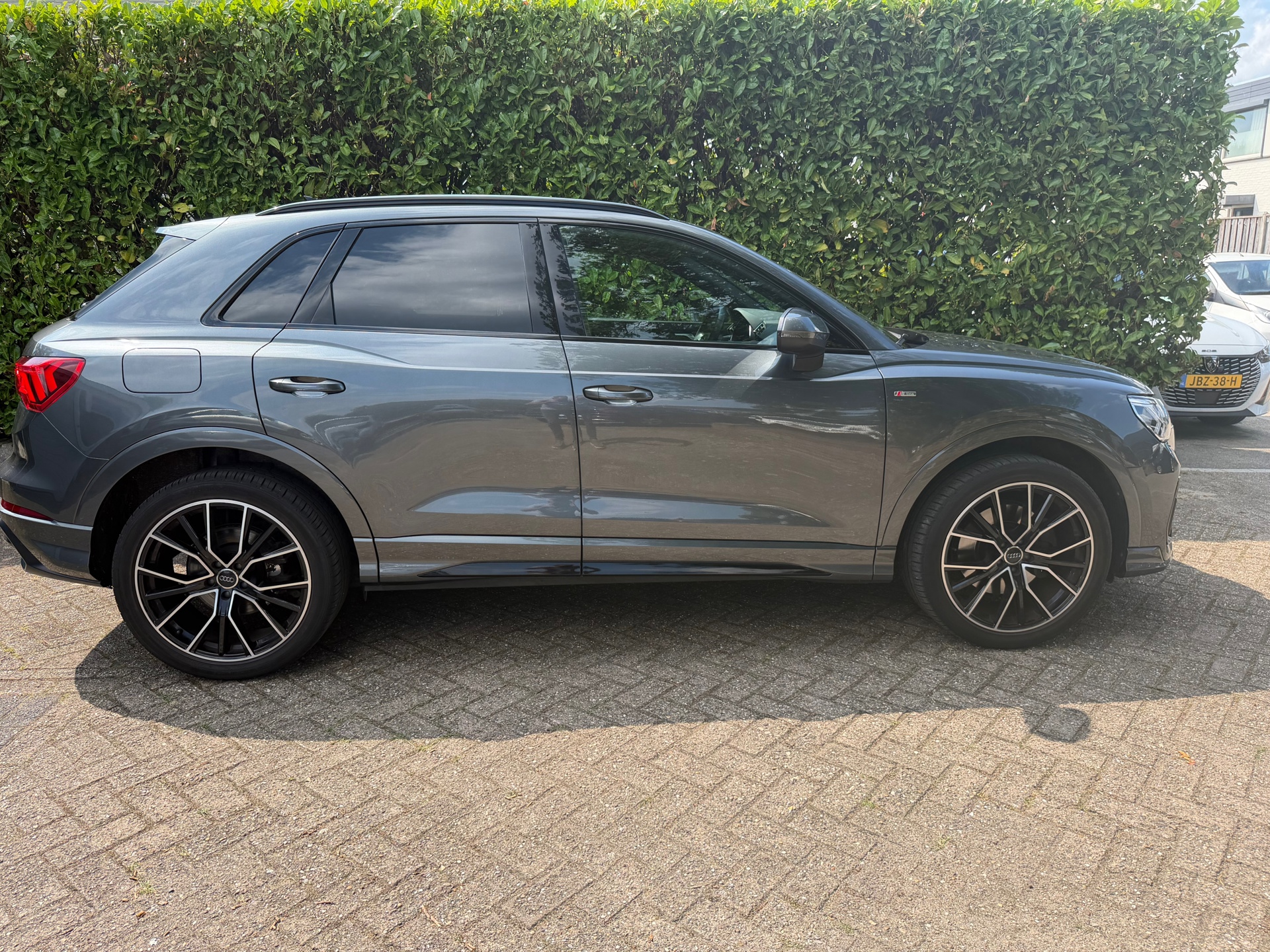 Foto van Audi Q3 E-tron
