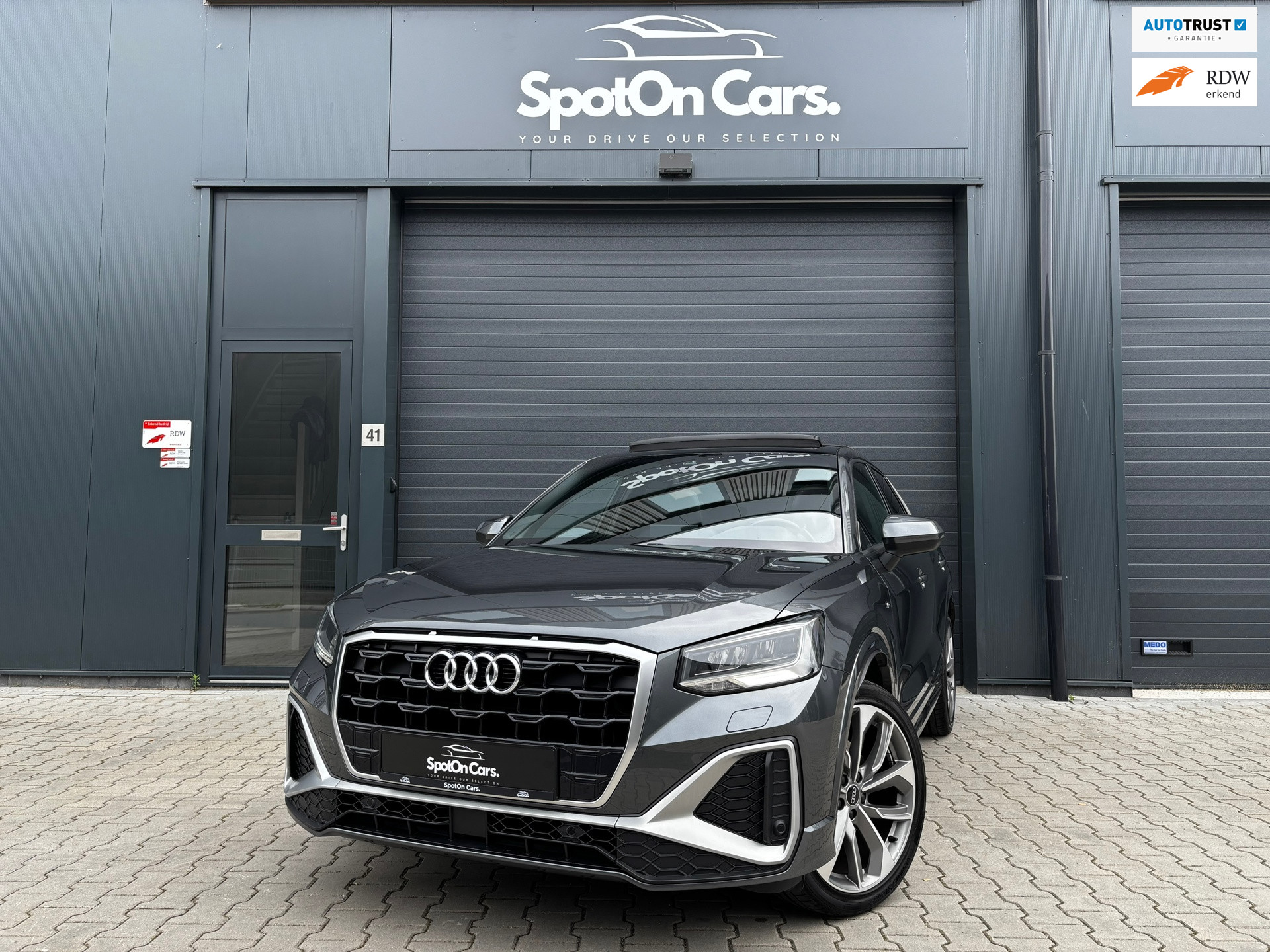 Audi Q2 35 TFSI 3x S-Line PANO CAMERA ACC KEYLESS 2021 - voorkant