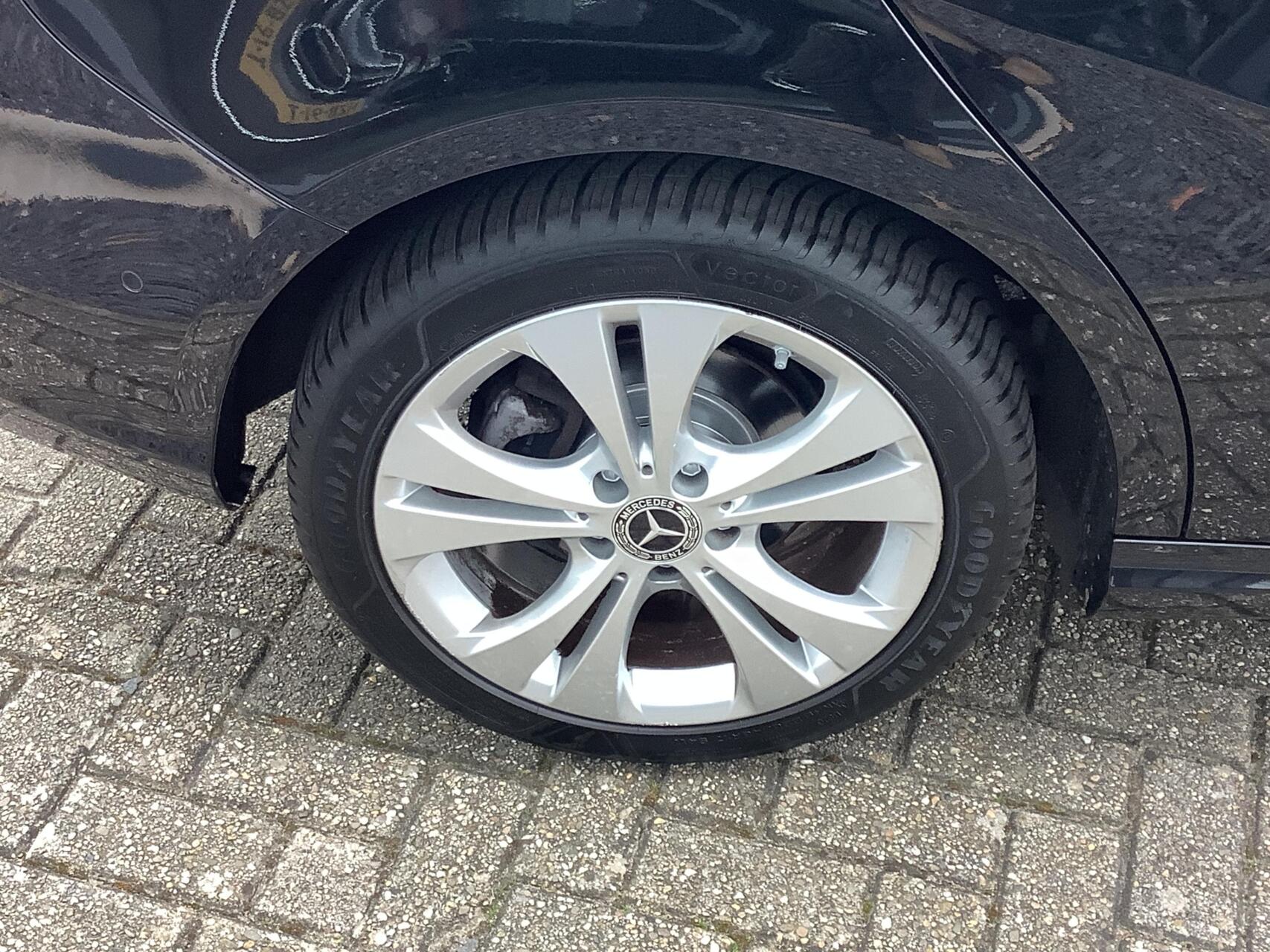 Foto van Mercedes-Benz B 200