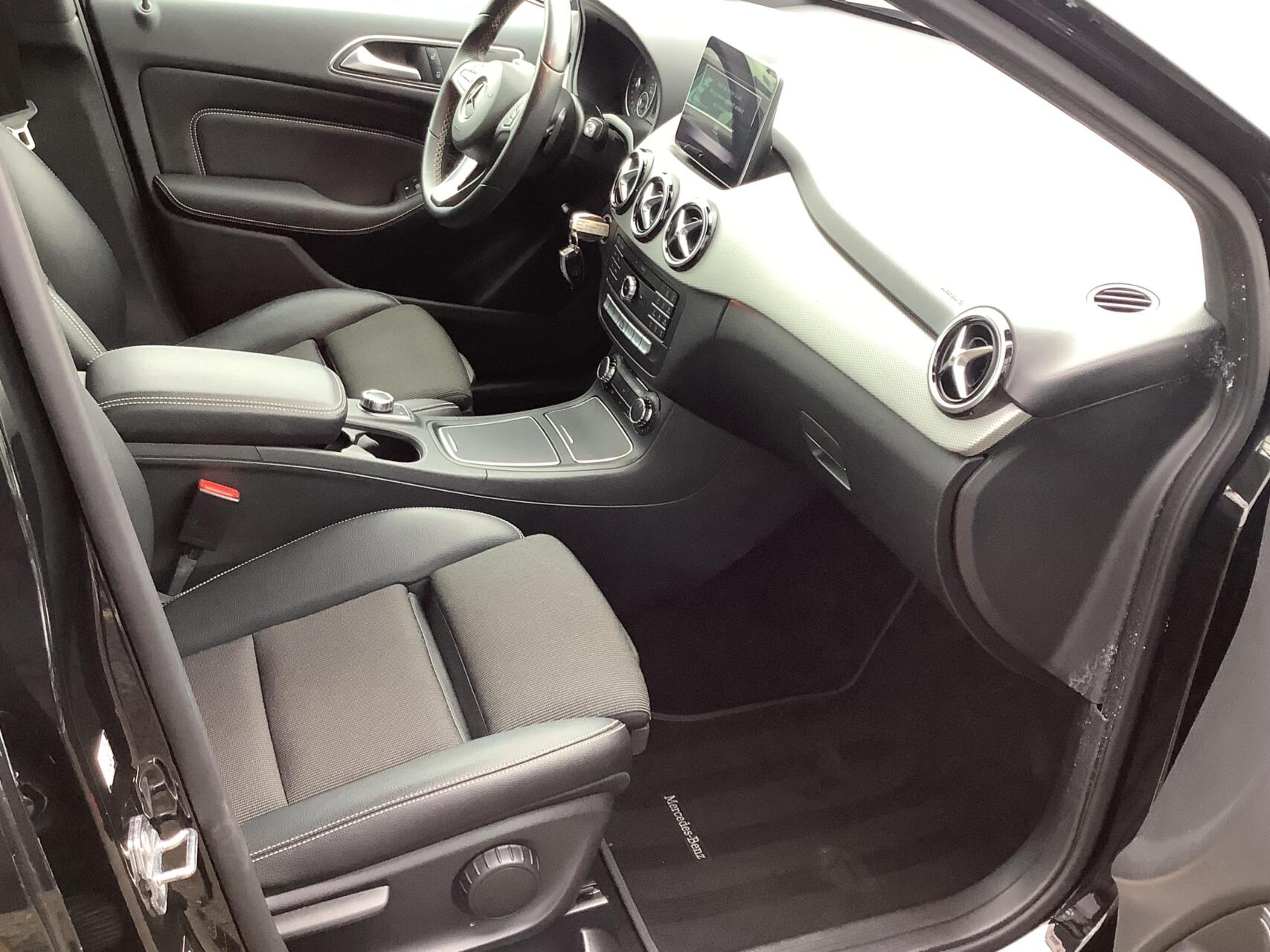 Foto van Mercedes-Benz B 200