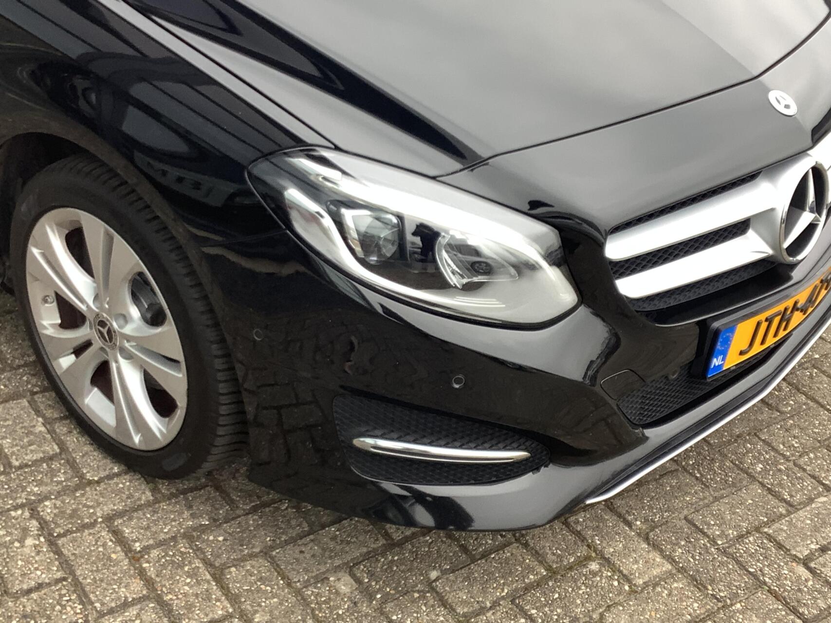 Foto van Mercedes-Benz B 200