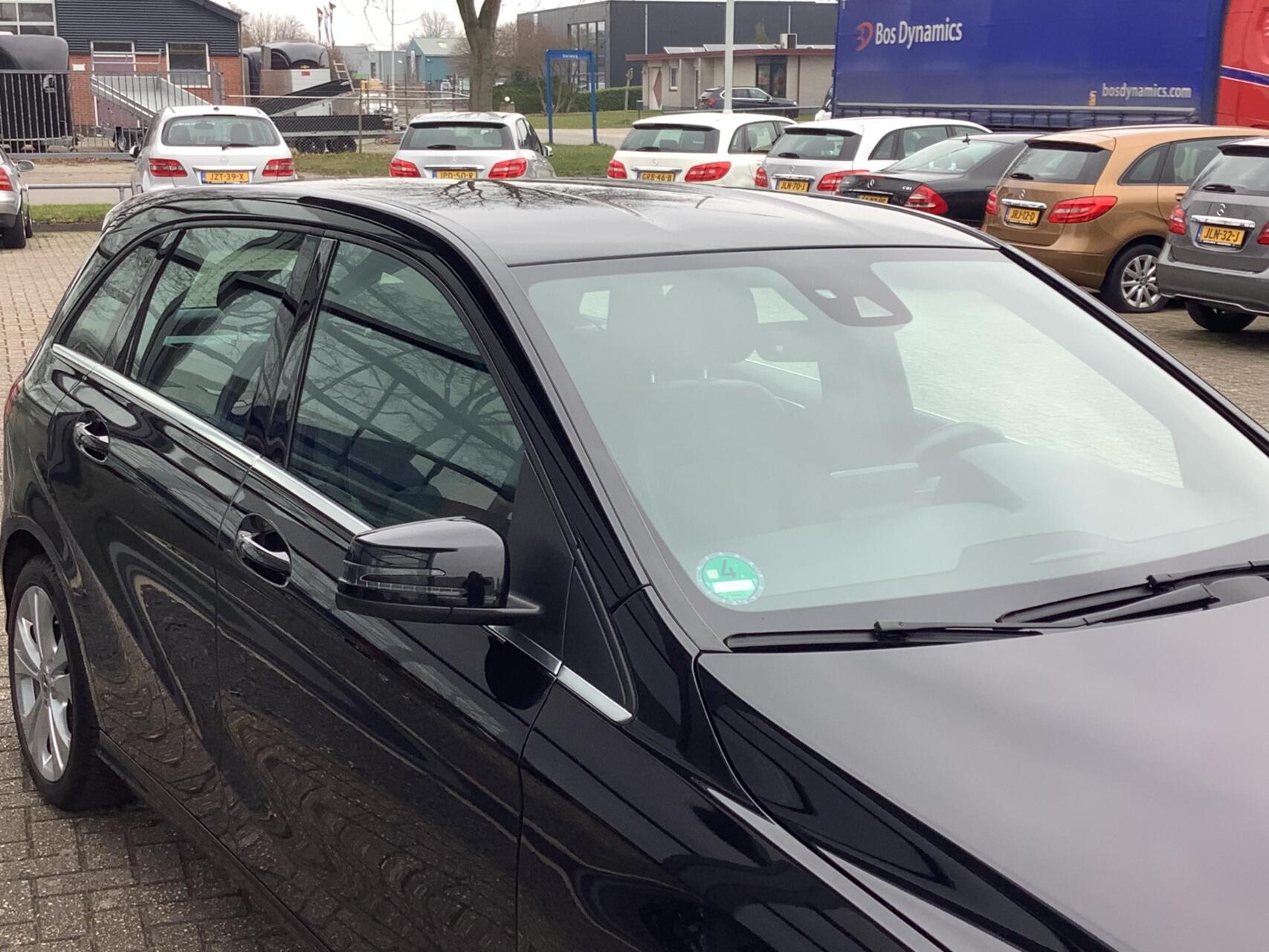 Foto van Mercedes-Benz B 200