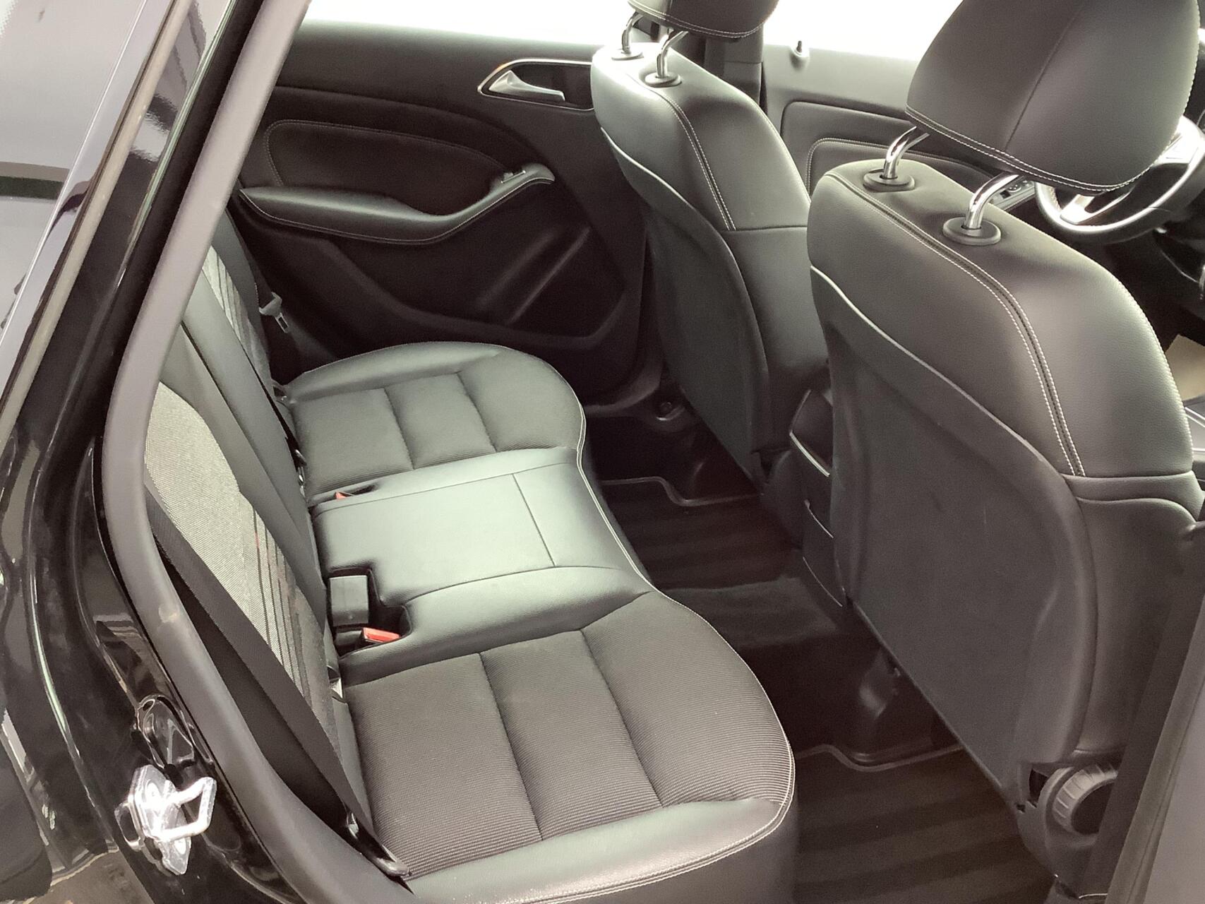 Foto van Mercedes-Benz B 200