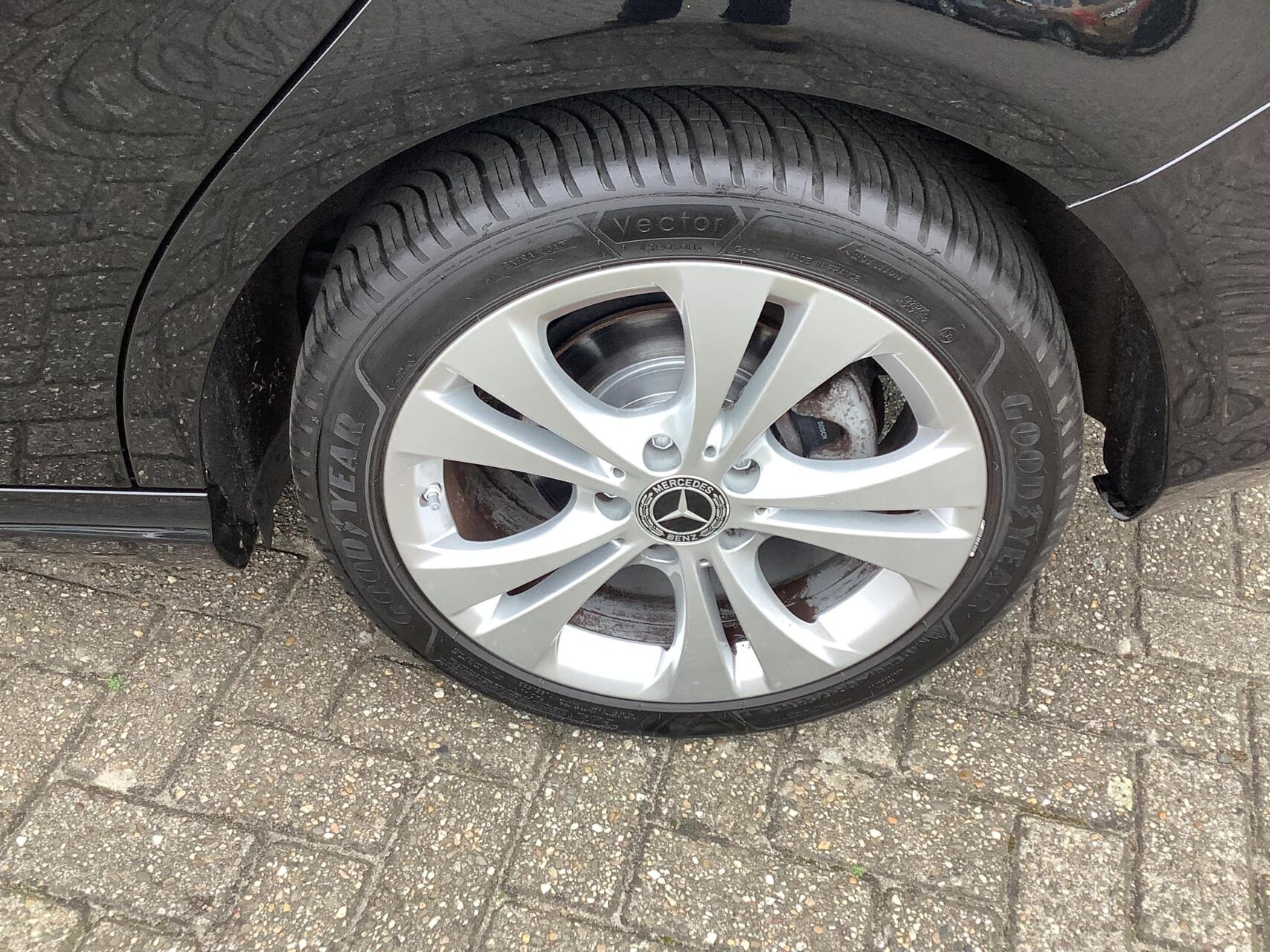 Foto van Mercedes-Benz B 200