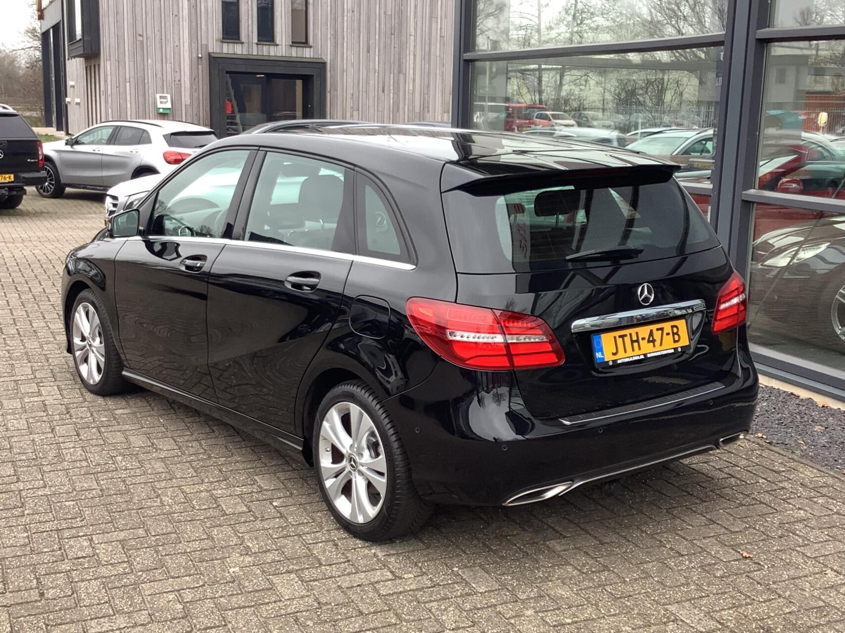 Foto van Mercedes-Benz B 200