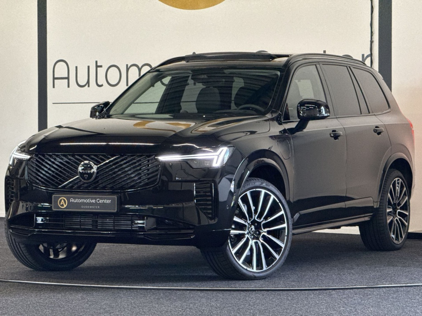 Volvo Xc90 2.0 T8 Plug-in hybrid AWD Ultra Bright 2025 - voorkant