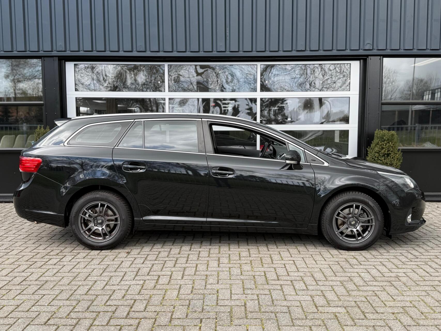 Foto van Toyota Avensis Wagon