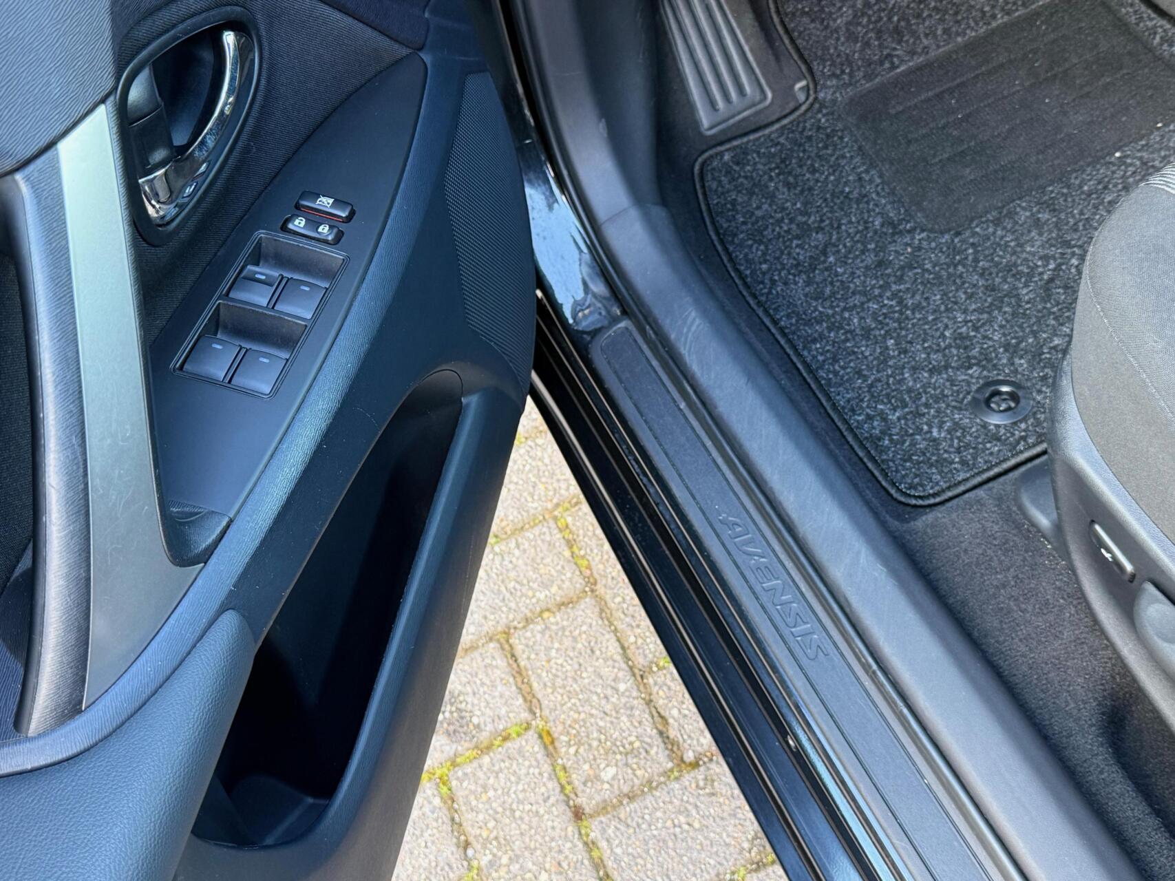 Foto van Toyota Avensis Wagon