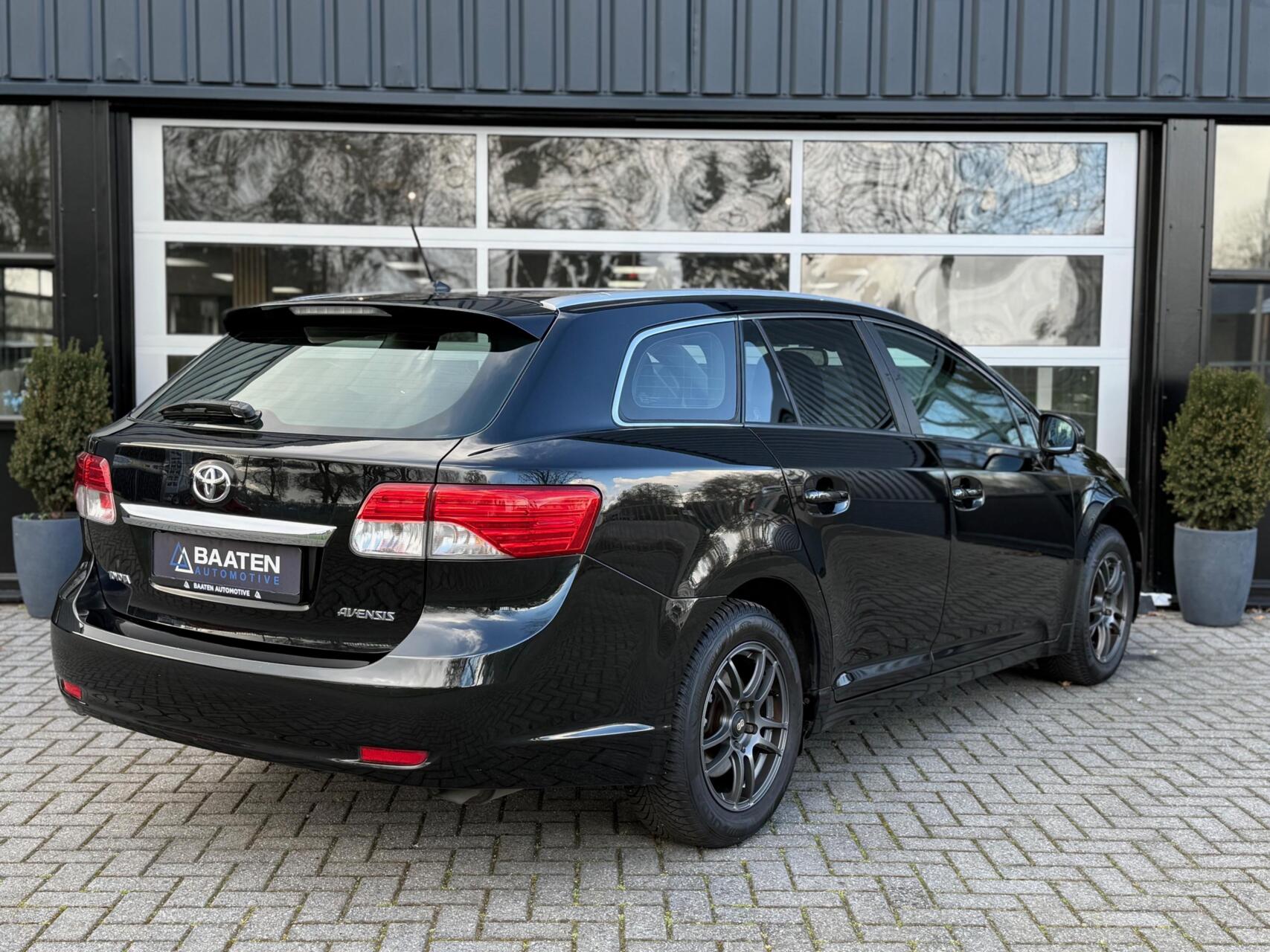 Foto van Toyota Avensis Wagon