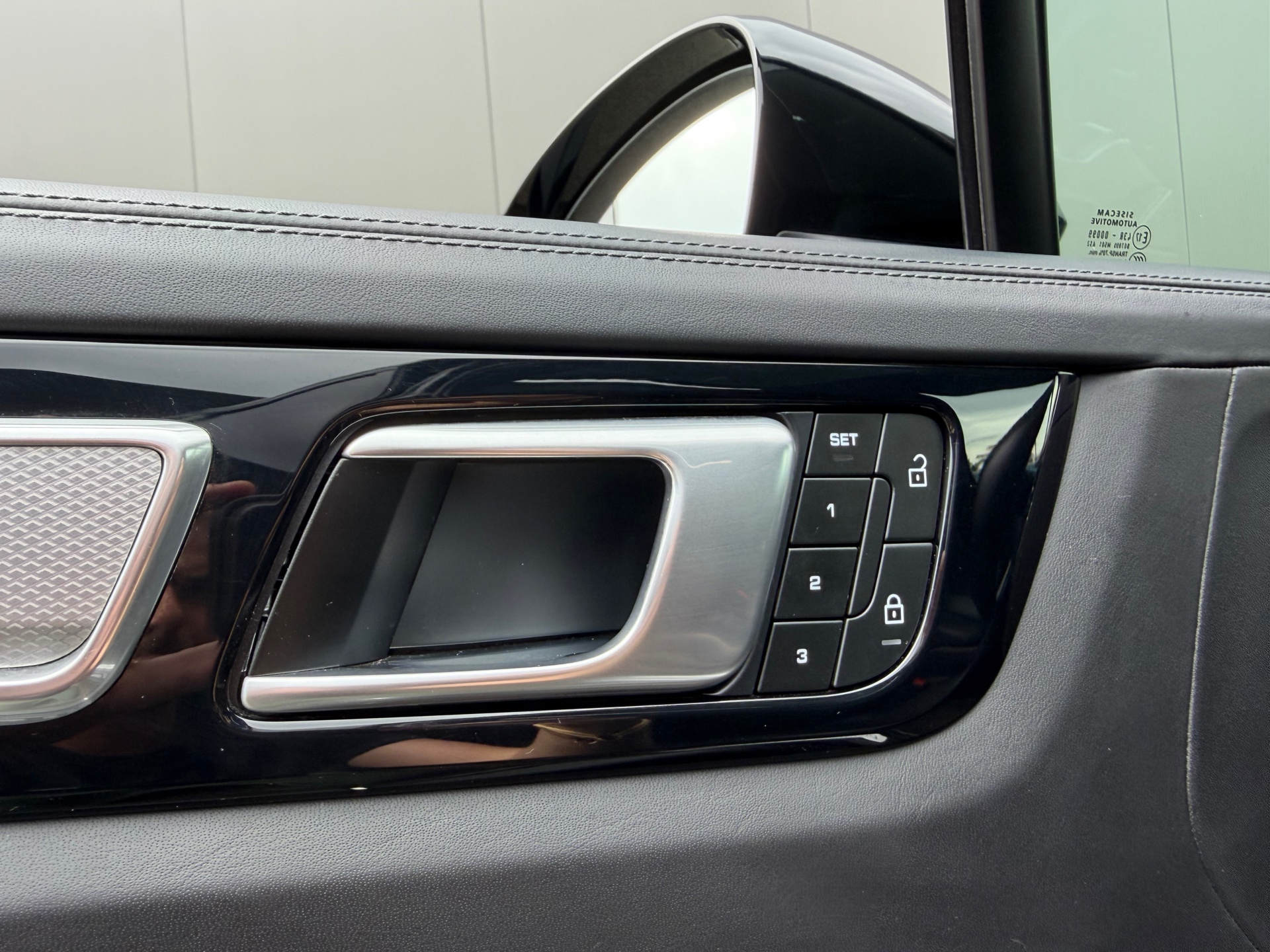 Foto van Porsche Cayenne E-hybrid