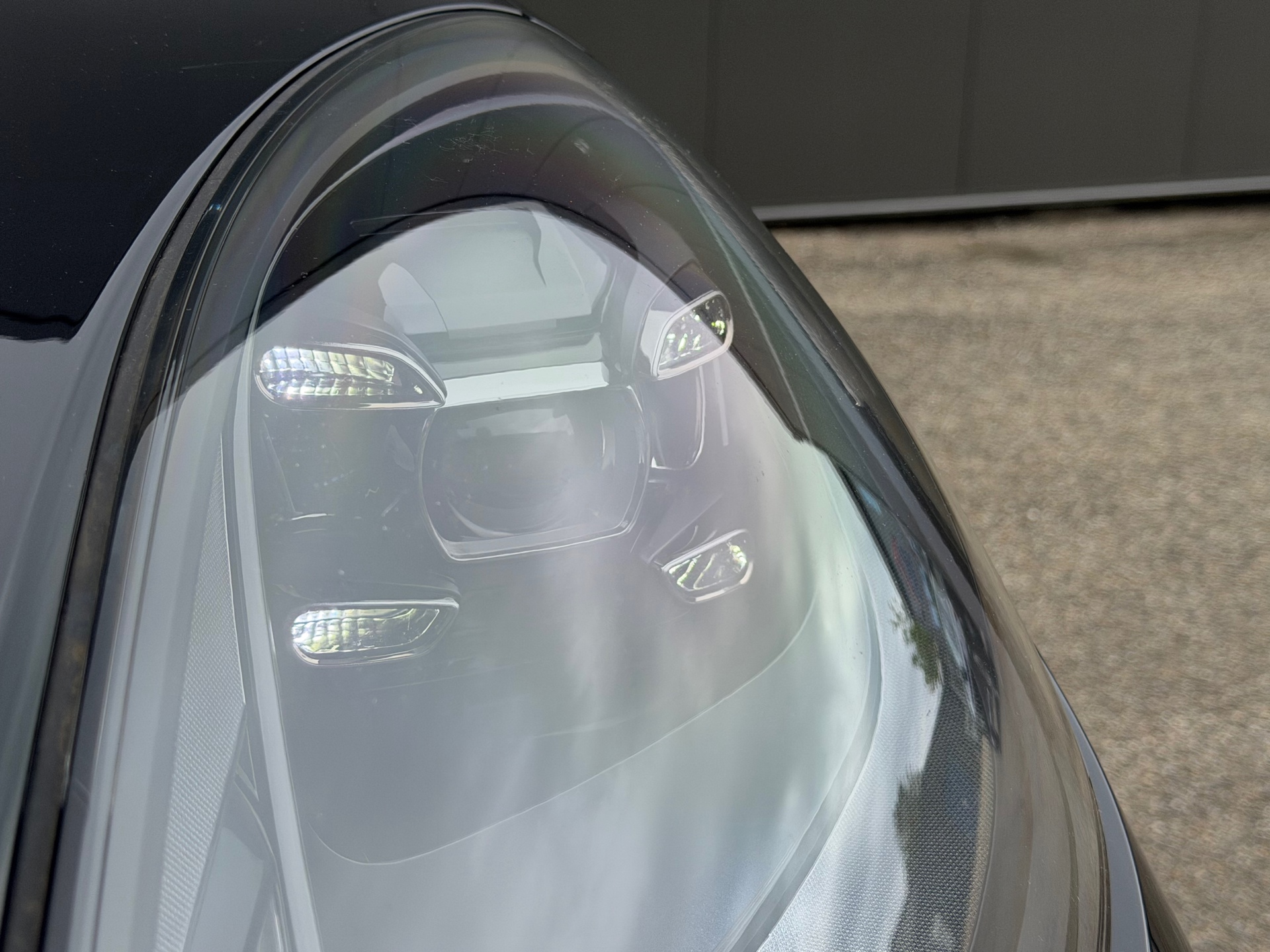 Foto van Porsche Cayenne E-hybrid