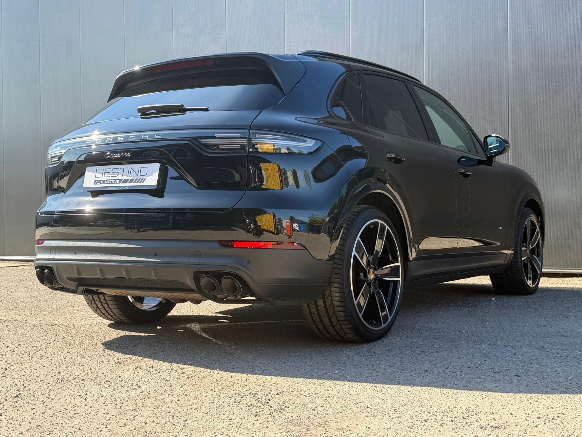 Foto van Porsche Cayenne E-hybrid