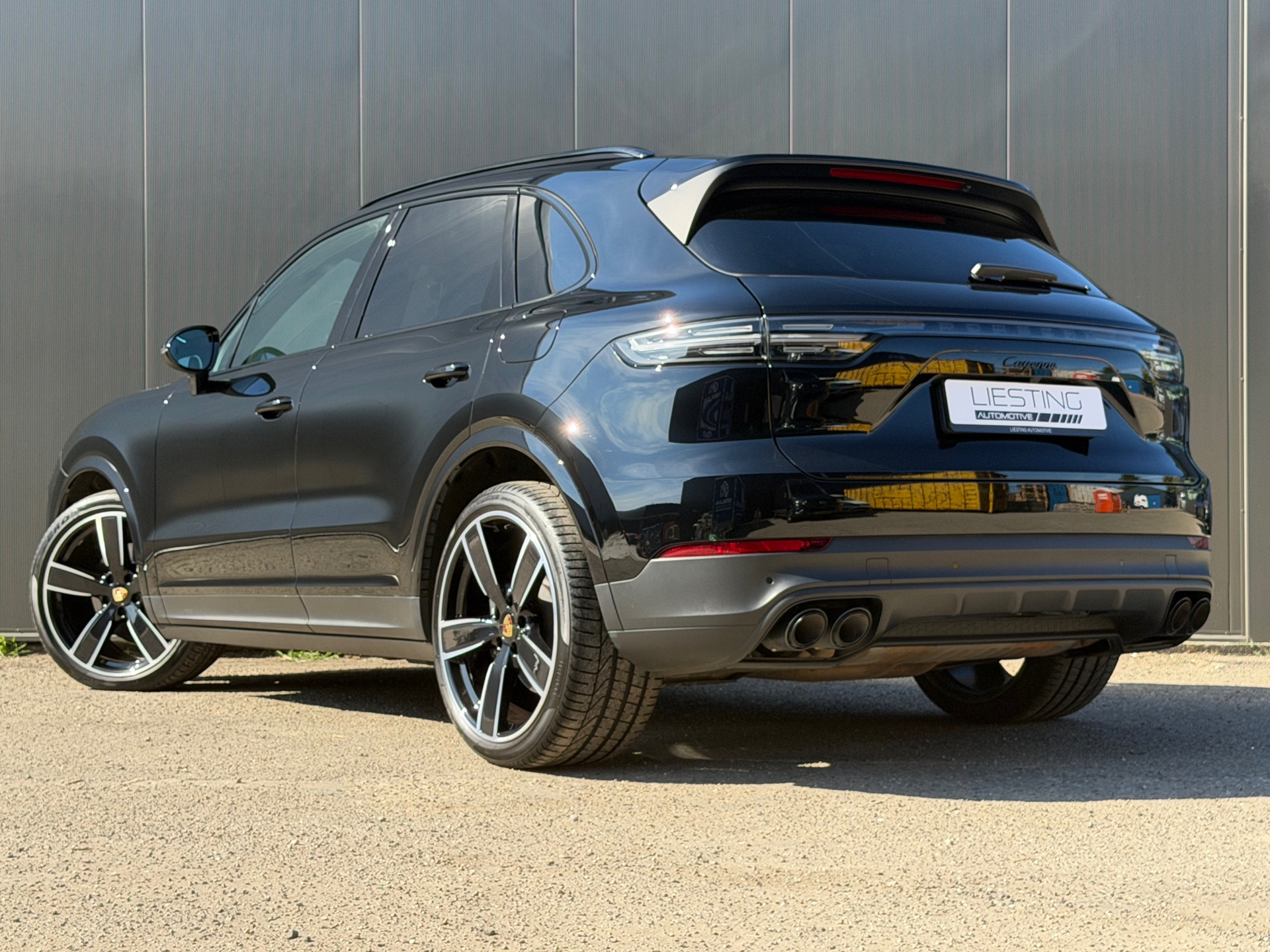 Foto van Porsche Cayenne E-hybrid