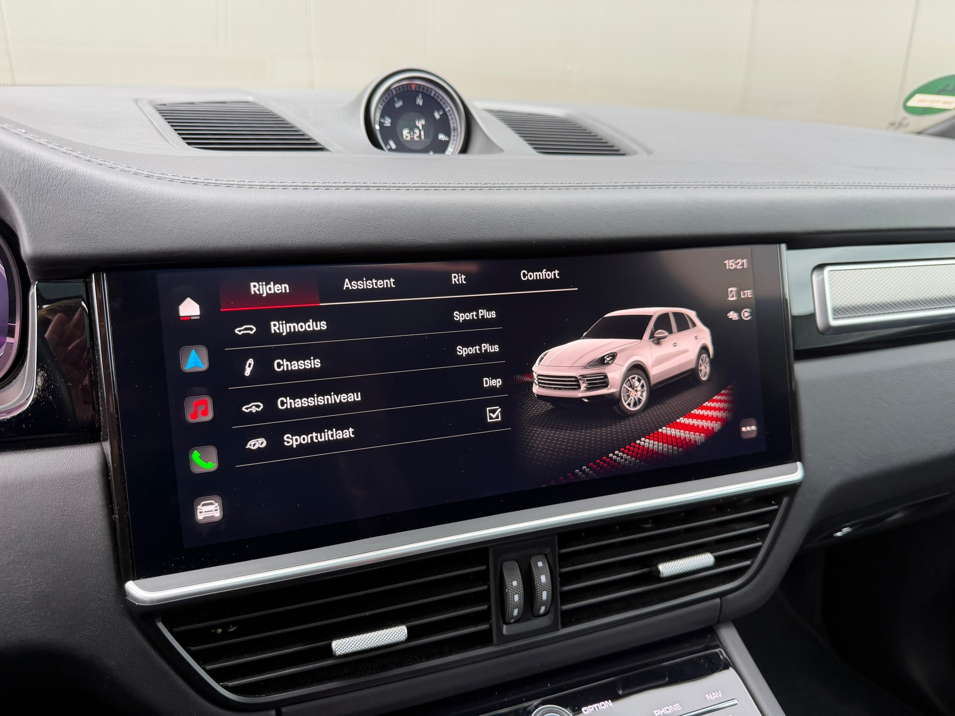 Foto van Porsche Cayenne E-hybrid