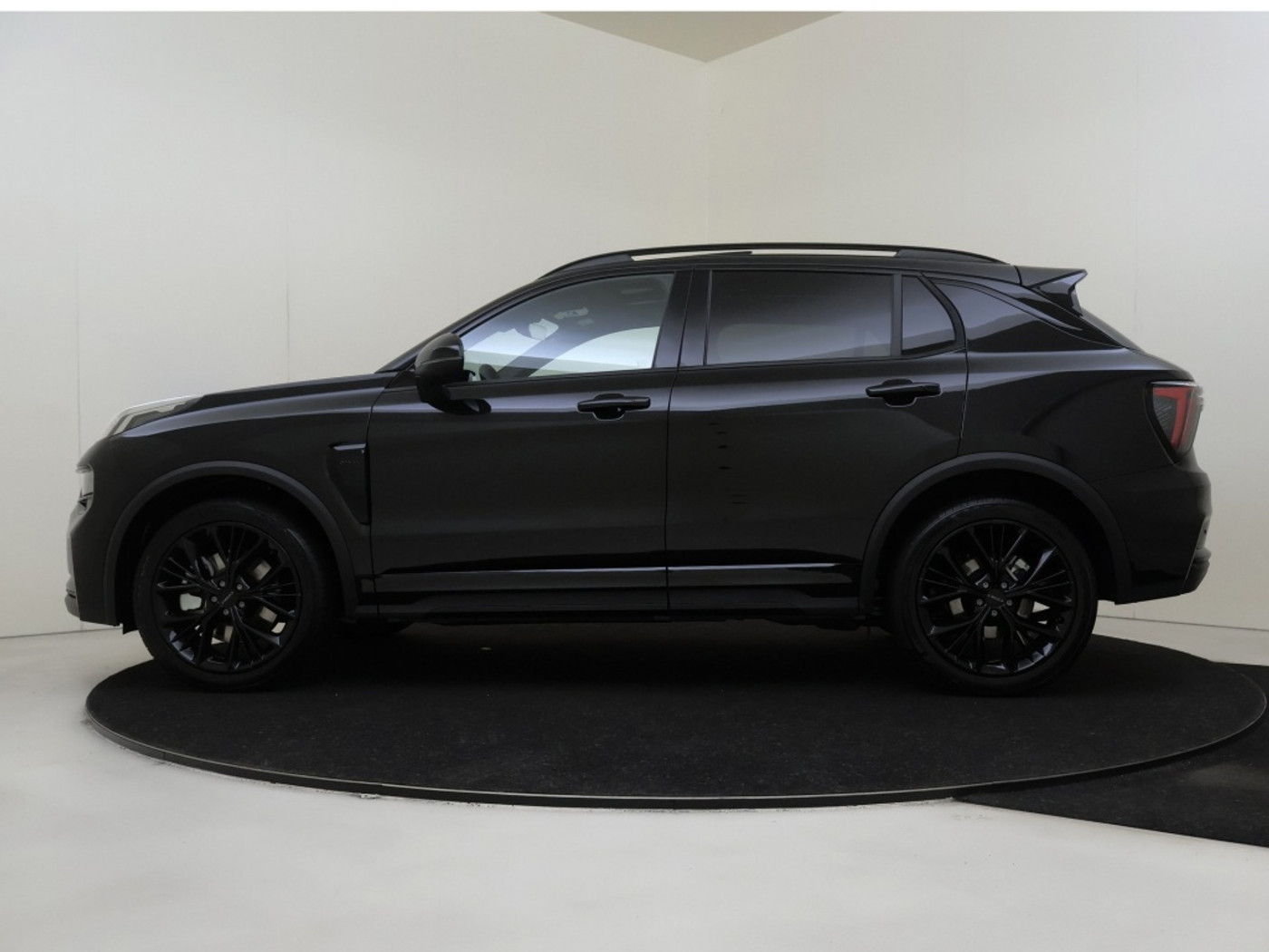 Foto van Lynk&co LYNK & Co 01