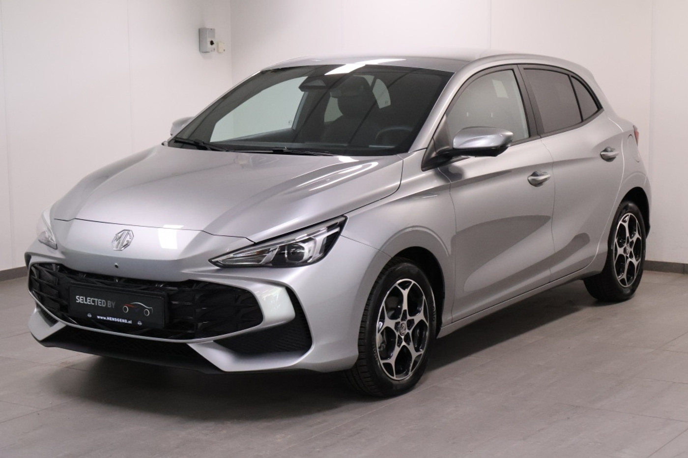 MG Mg3 Hybrid+ 1.5 Hybrid+ Luxury | All Weather Banden 2025 - voorkant