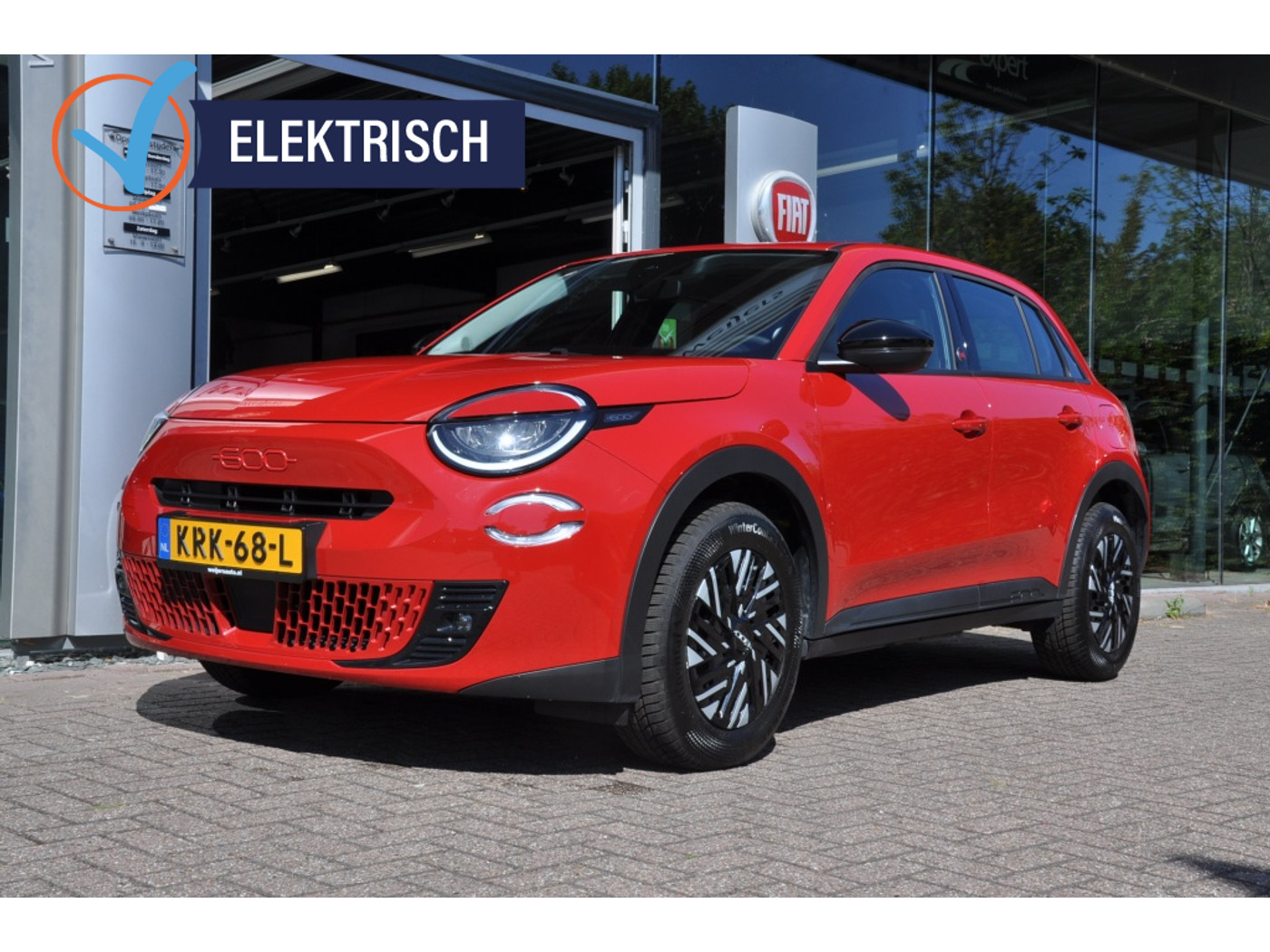 Fiat 600 RED 54 kWh Rosso 2024 - voorkant