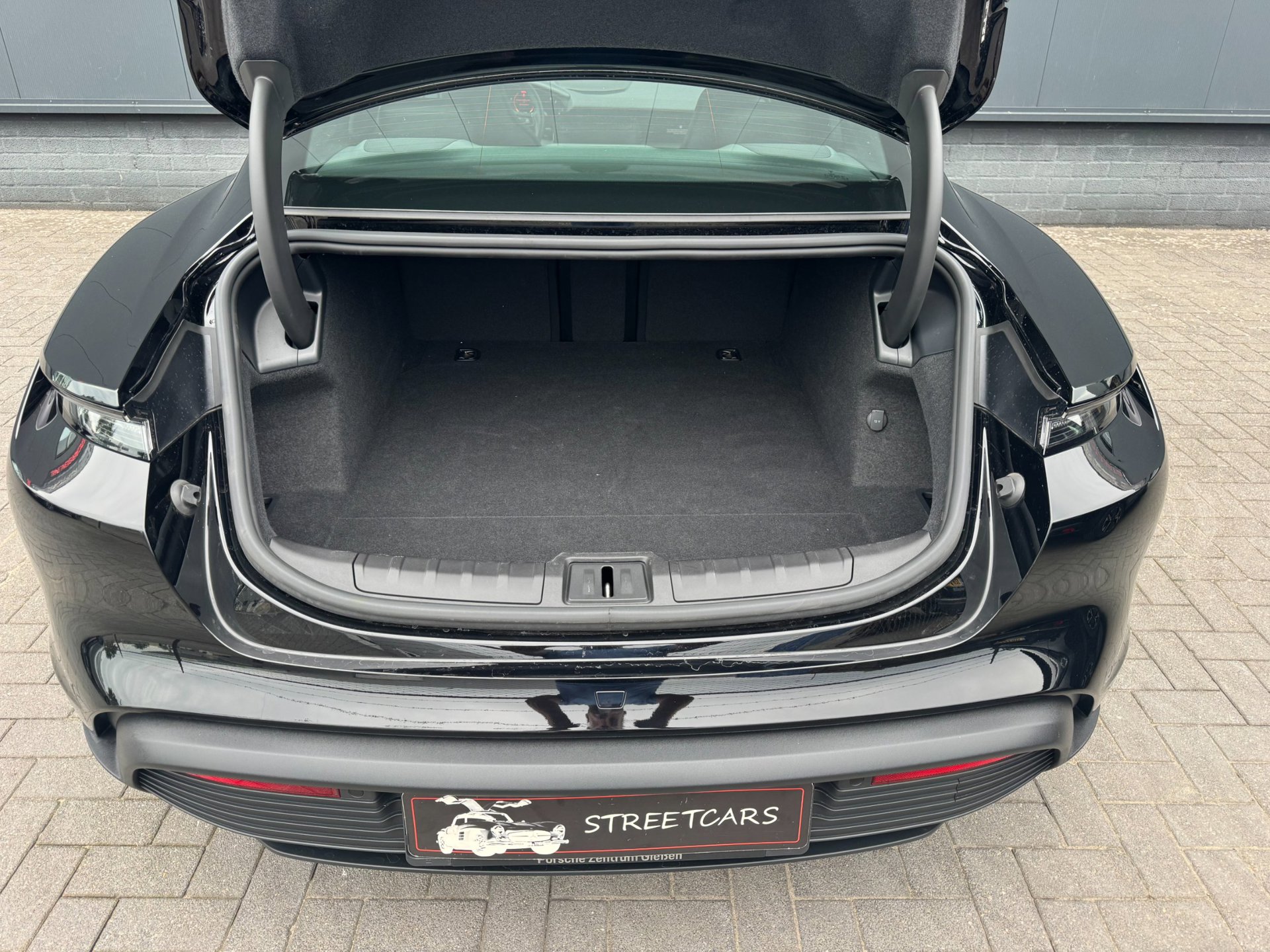 Foto van Porsche Taycan