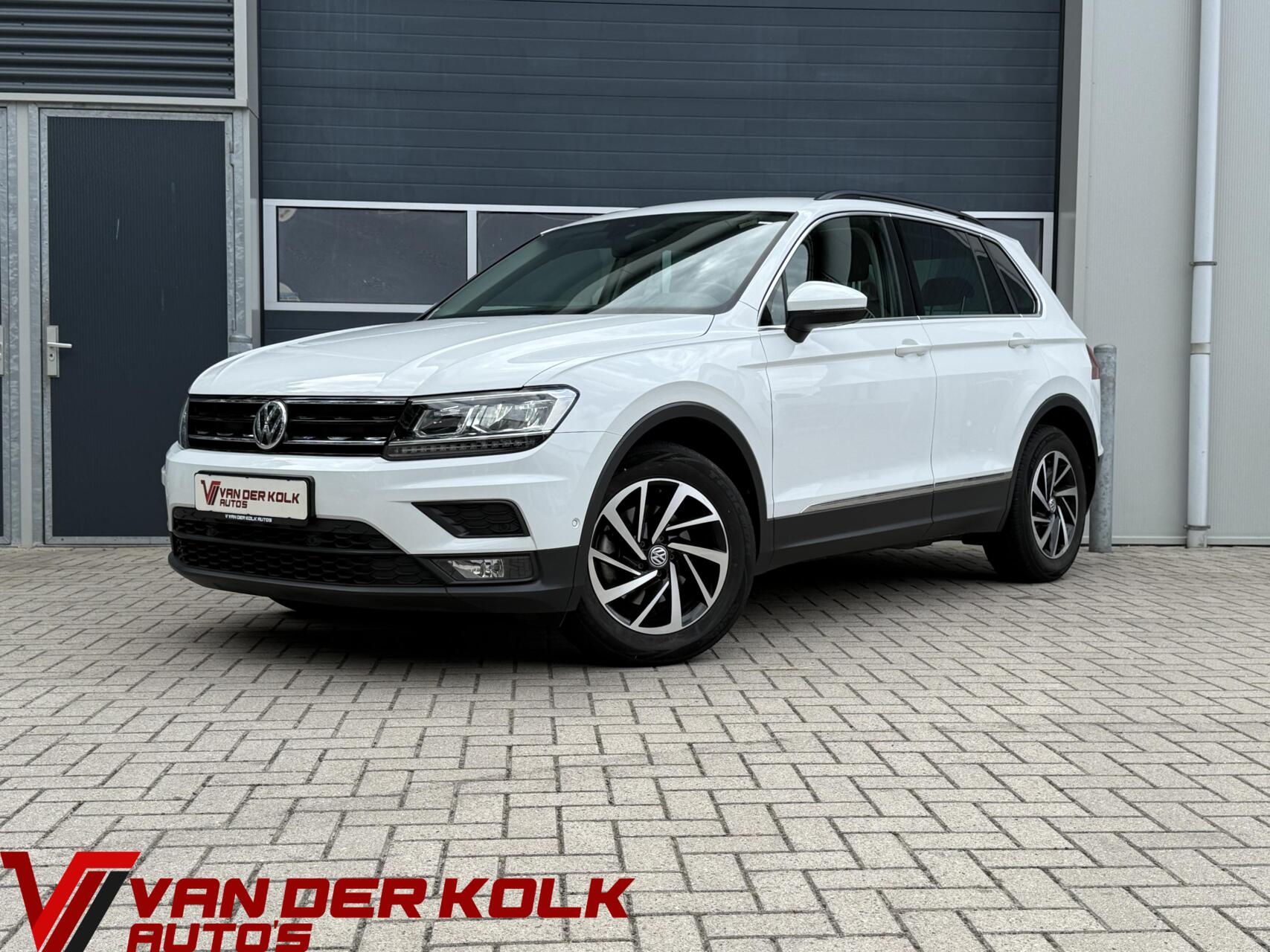 Volkswagen Tiguan 1.5 TSI ACT Comfortline Business | Full LED | Trekhaak Wegklapbaar | Camera | CarPlay | Navigatie | Adaptive Cruise | Climate | Stoelverwarming 2019 - voorkant