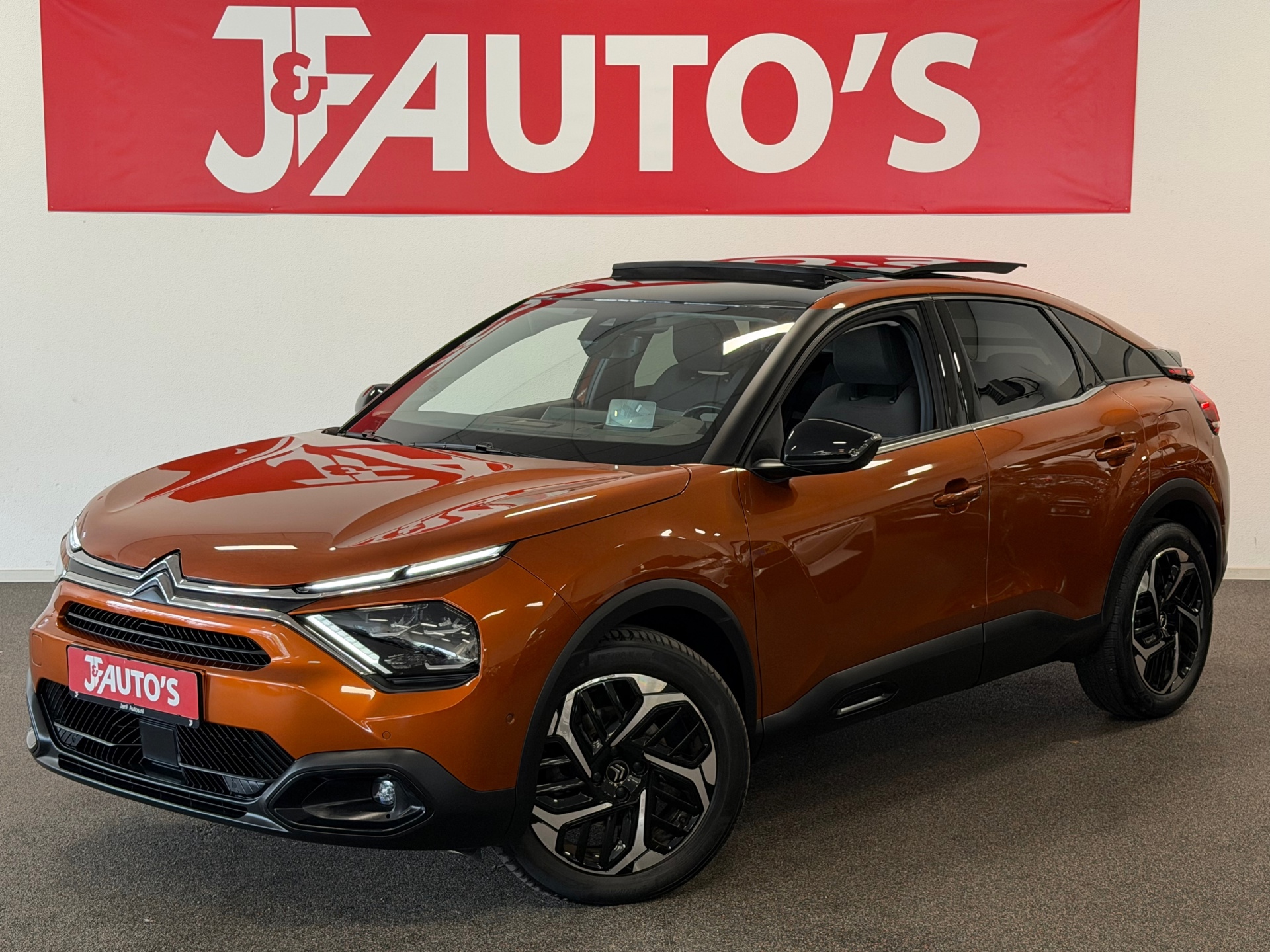 Citroen C4 1.2 Puretech|NAVIGATIE|CAMERA|CRUISE|PANORAMA 2021 - voorkant