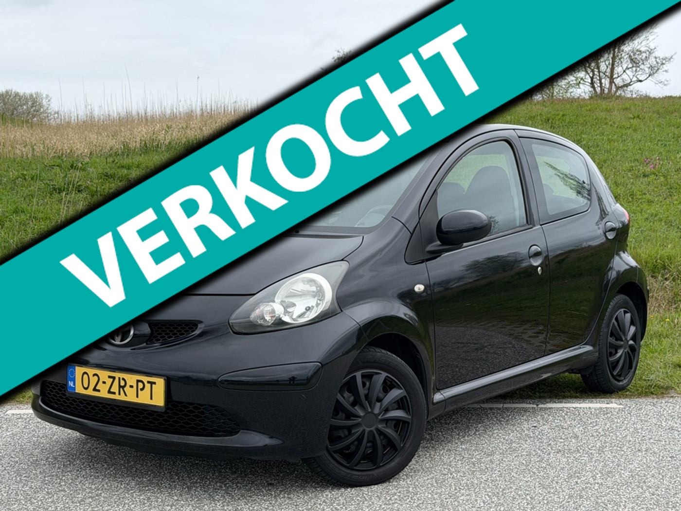 Toyota Toyota Aygo 1.0  AUTOMAAT / 5-DRS / NAP / ELEK RAMEN / NETTE AUTO 2008 - voorkant