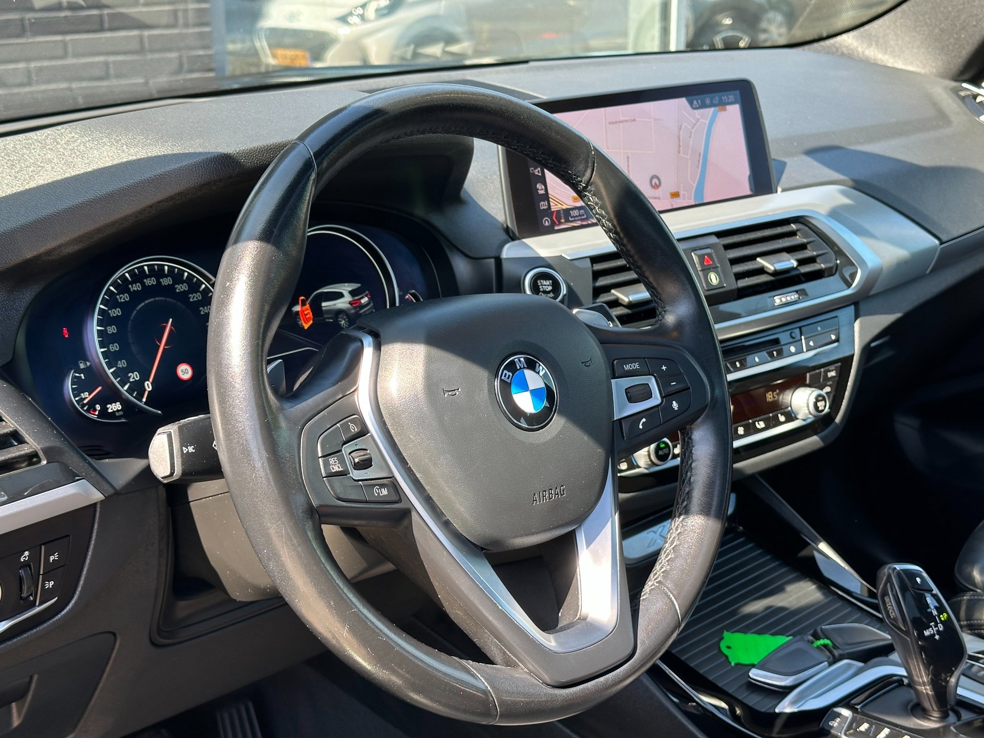 Foto van BMW X3 Xdrive20i