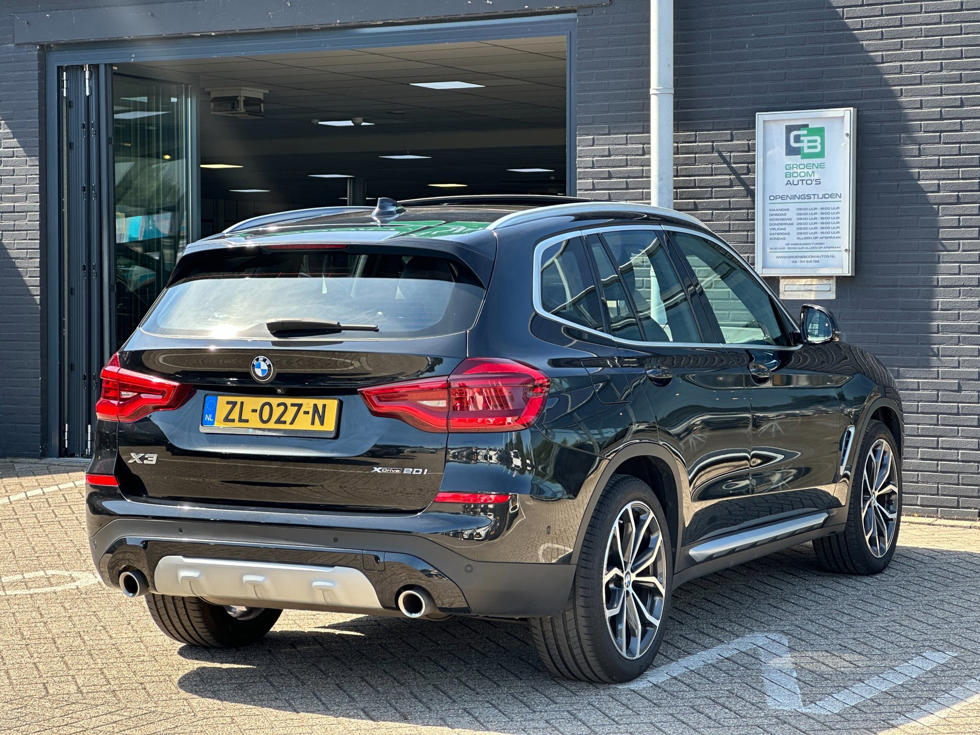 Foto van BMW X3 Xdrive20i