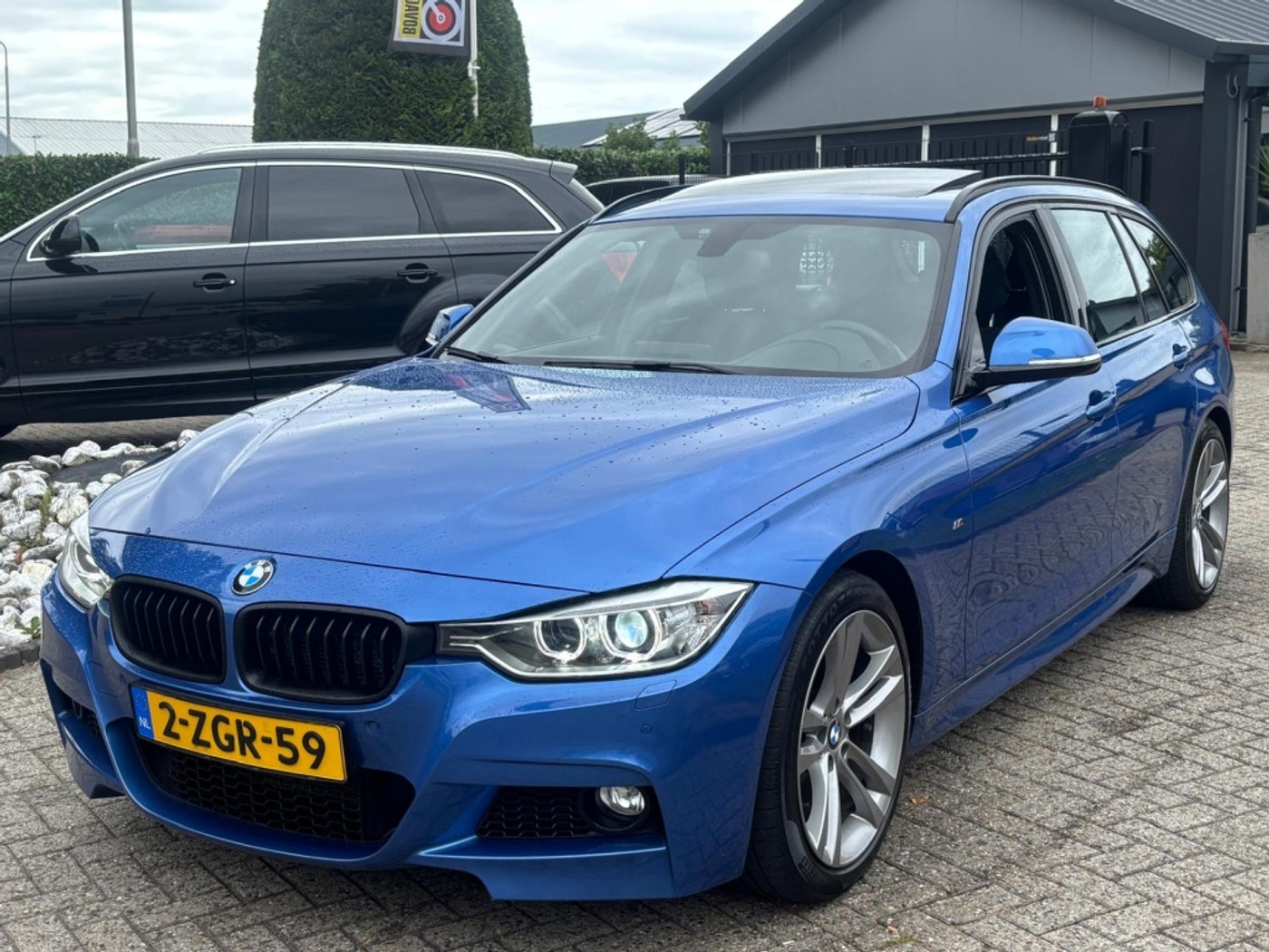 BMW 320i 320i Automaat 2015 Pano M-Pakket Trekhaak 2015 - voorkant