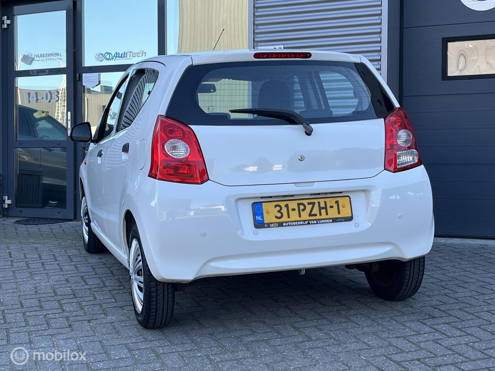 Foto van Suzuki Alto