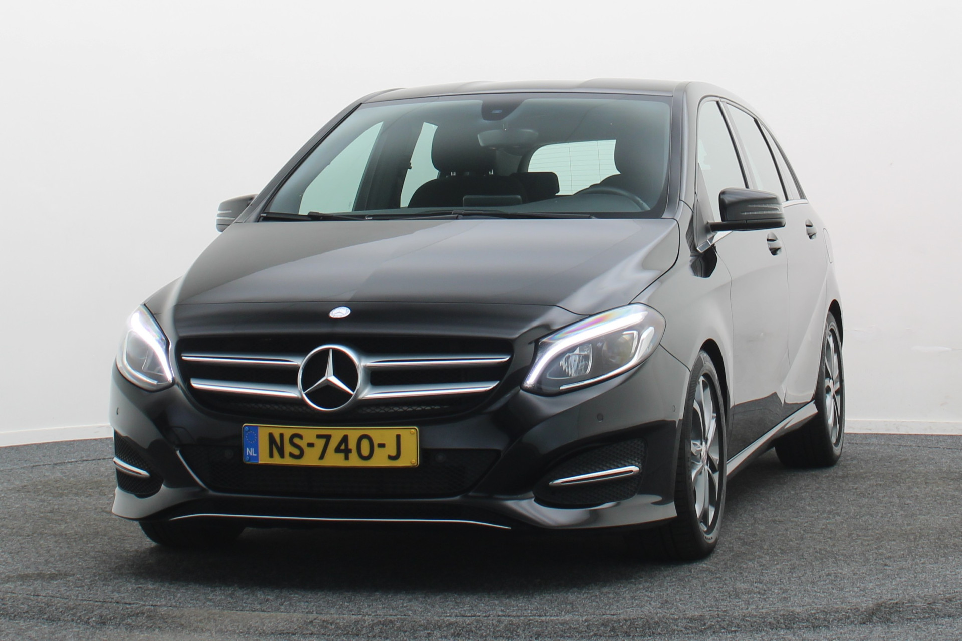 Foto van Mercedes-Benz B 180