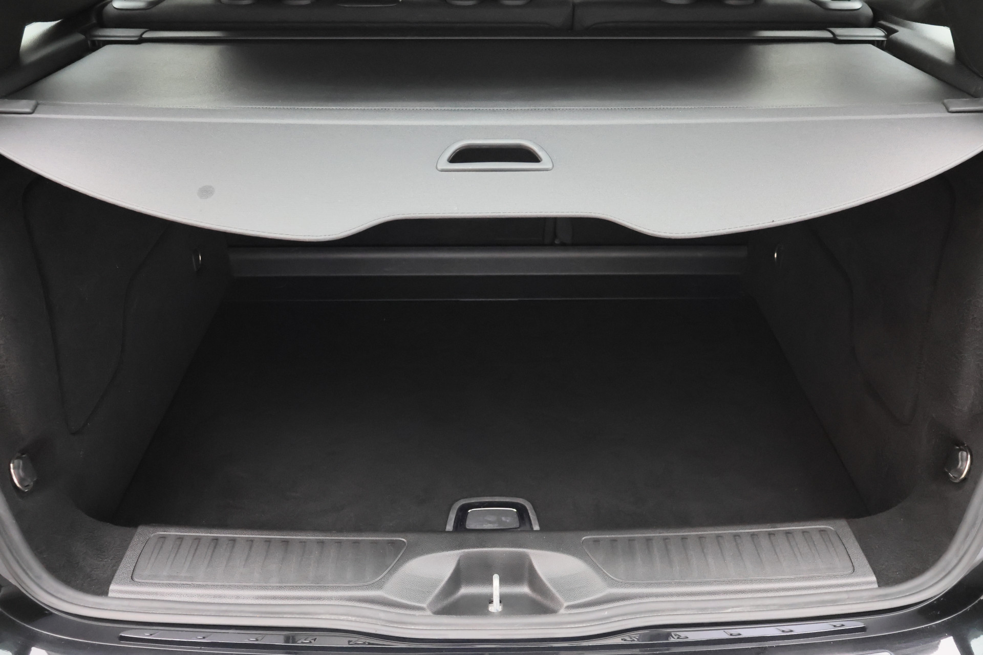 Foto van Mercedes-Benz B 180