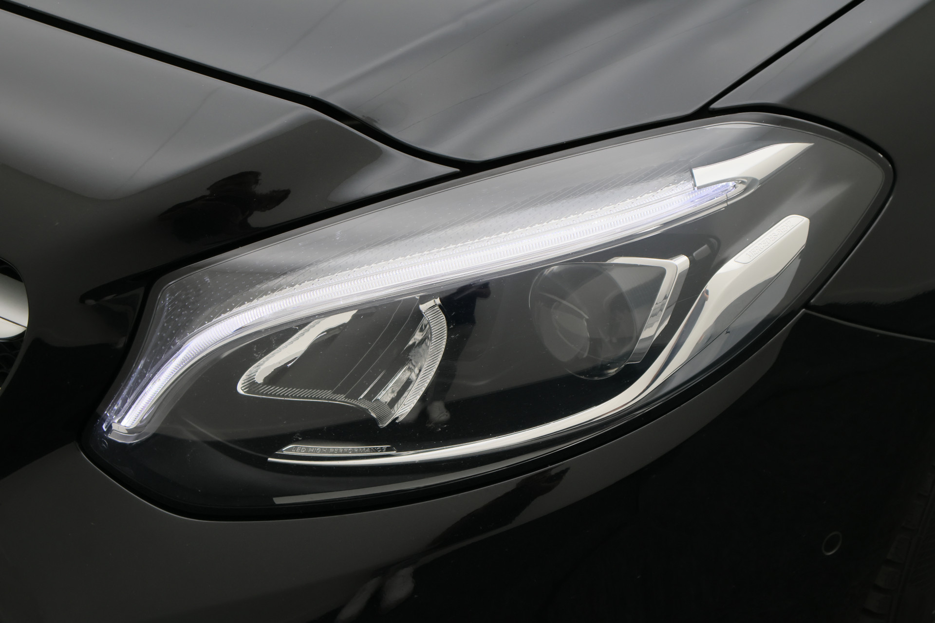 Foto van Mercedes-Benz B 180