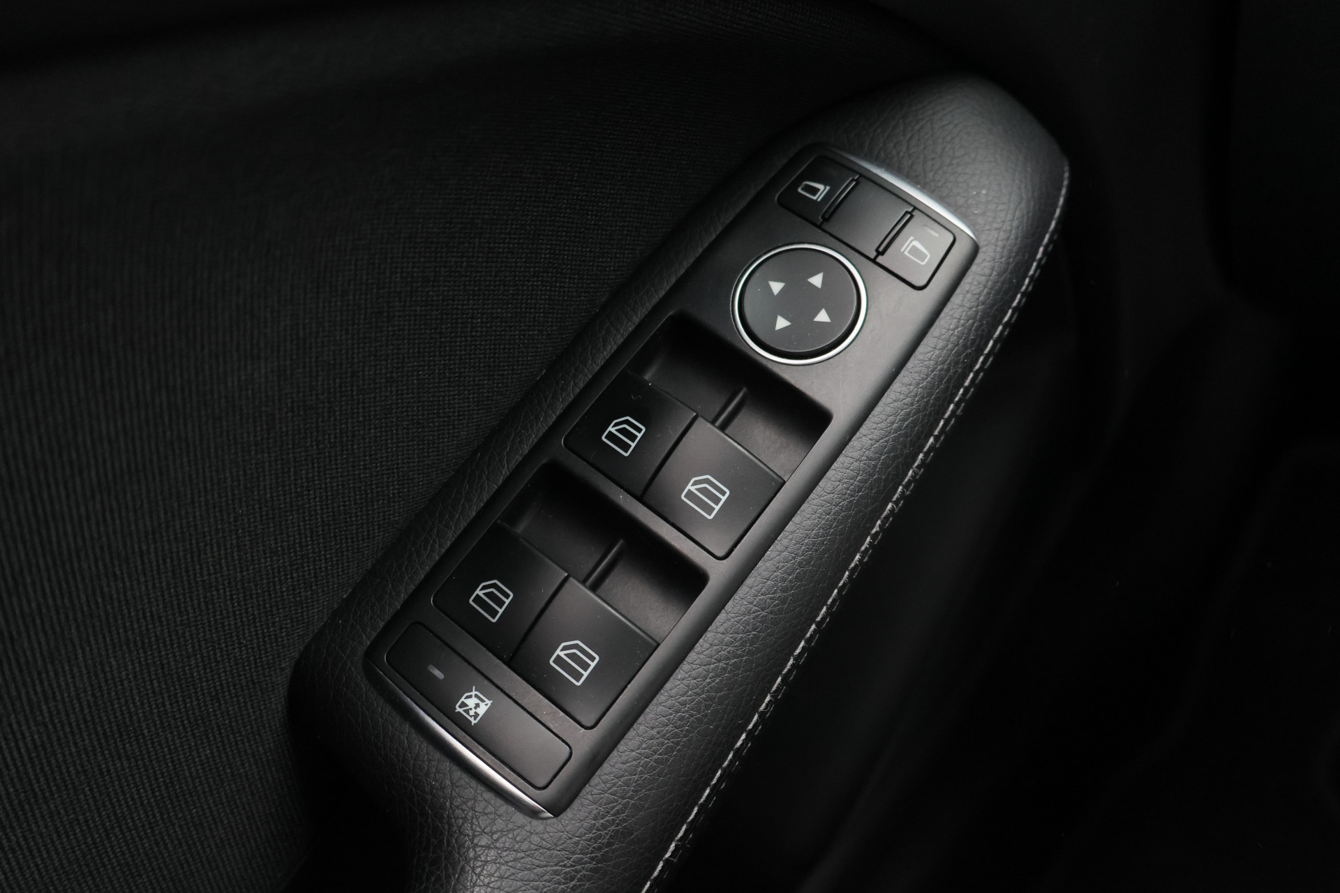 Foto van Mercedes-Benz B 180